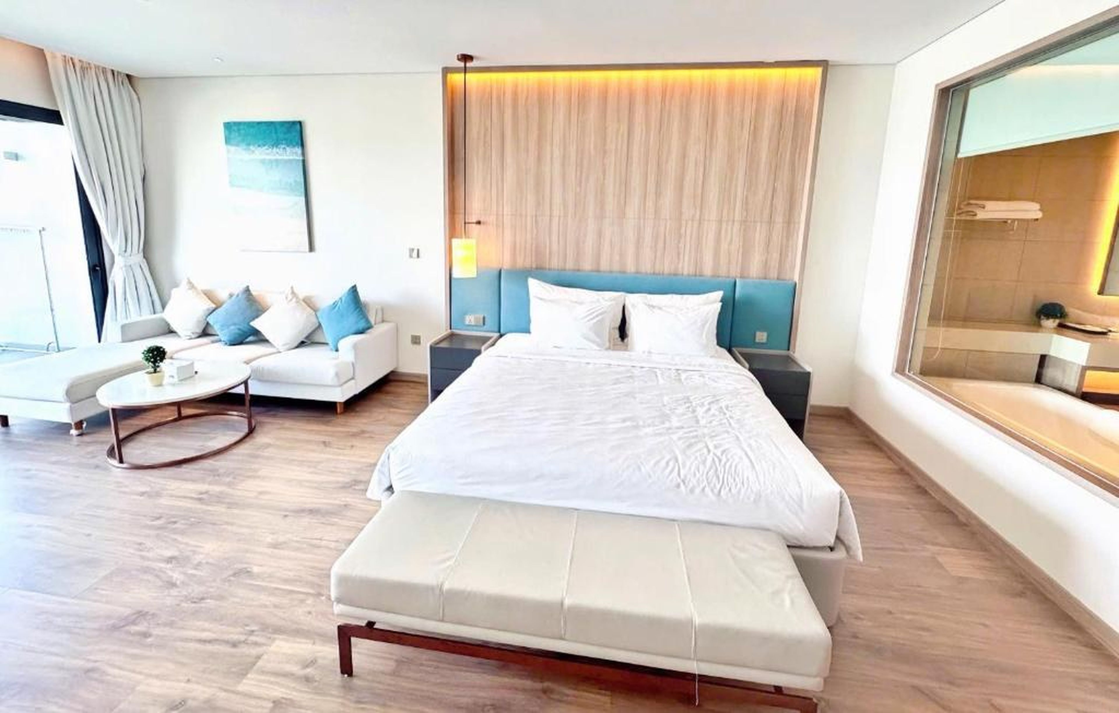 Alacarte condo - right on beach - high floor - Hình 5