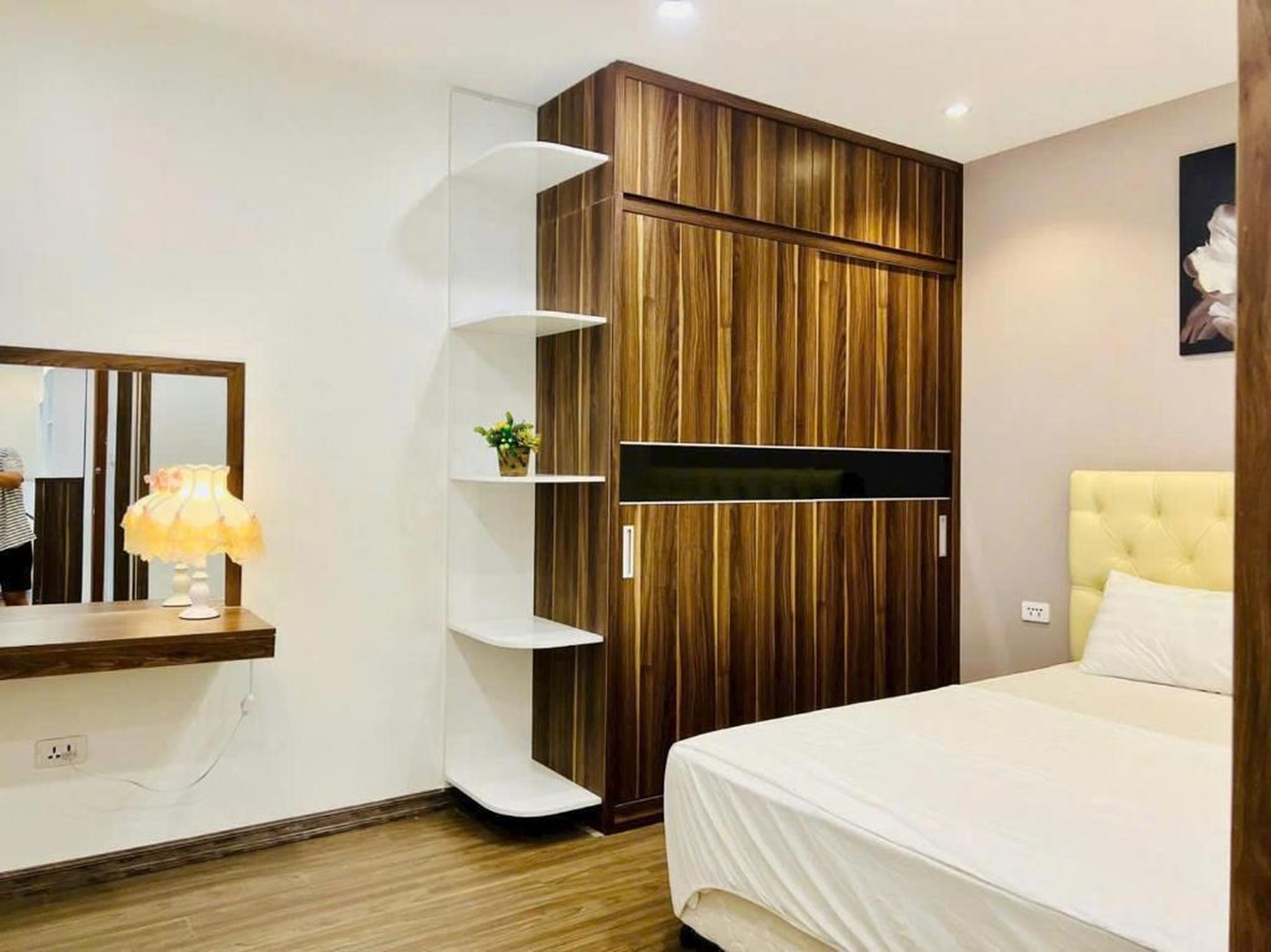 2BR Luxury Apt, Sea View, Heart of Bai Chay - Hình 17