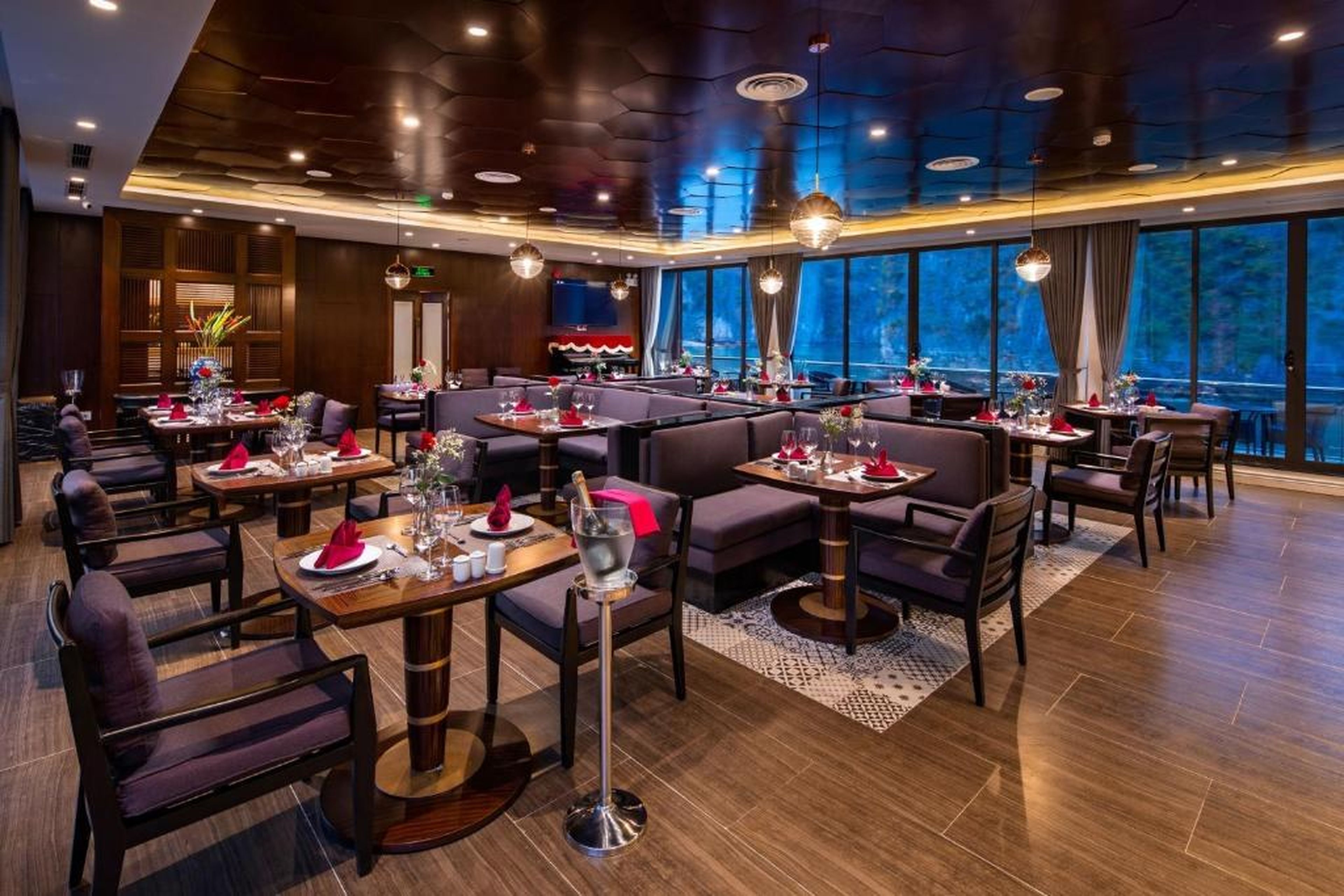 Stellar of the Seas Cruise - Hình 22