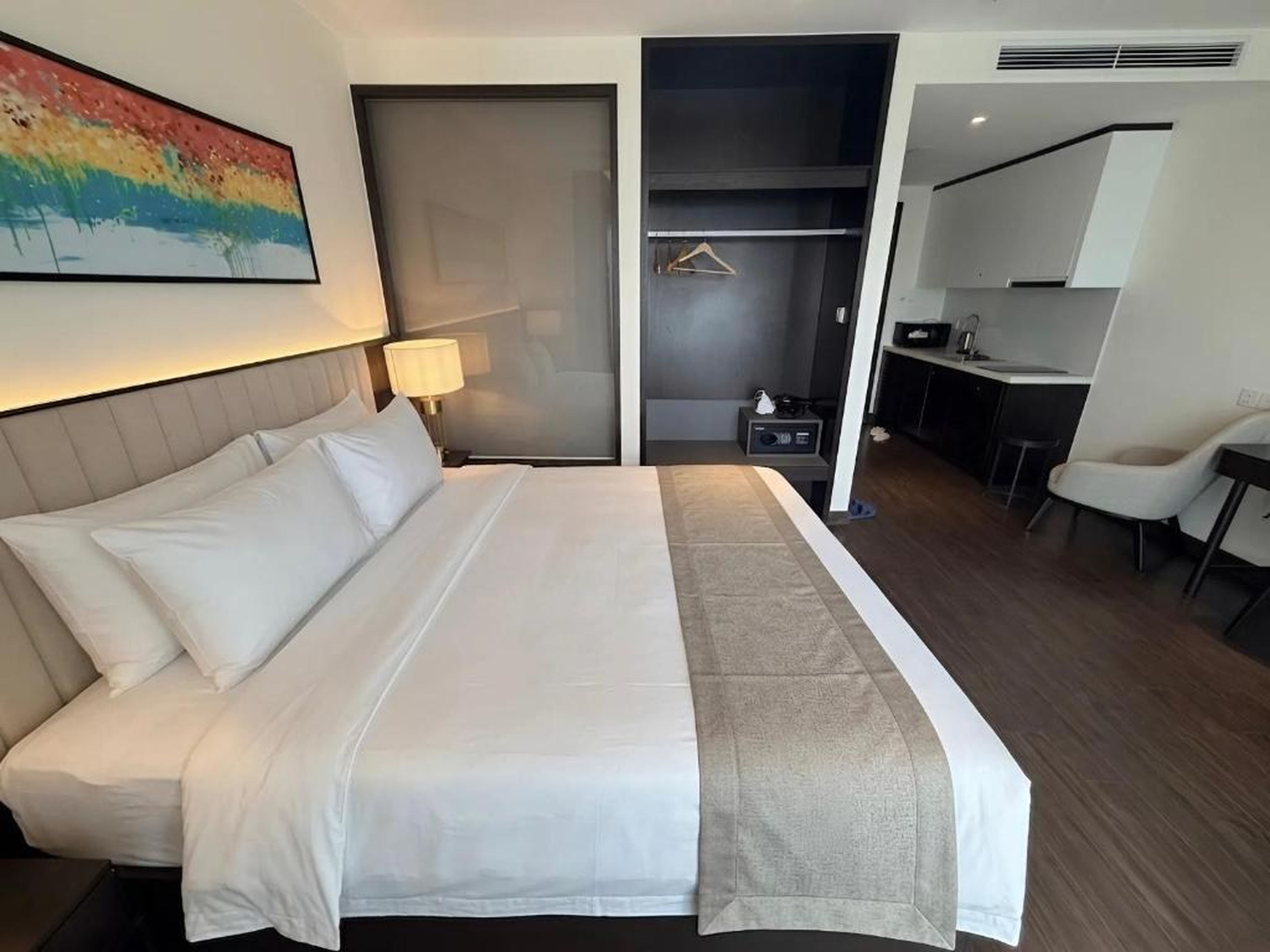 The Sapphire Ha Long - Ocean View Apartment - Pool - Hình 36