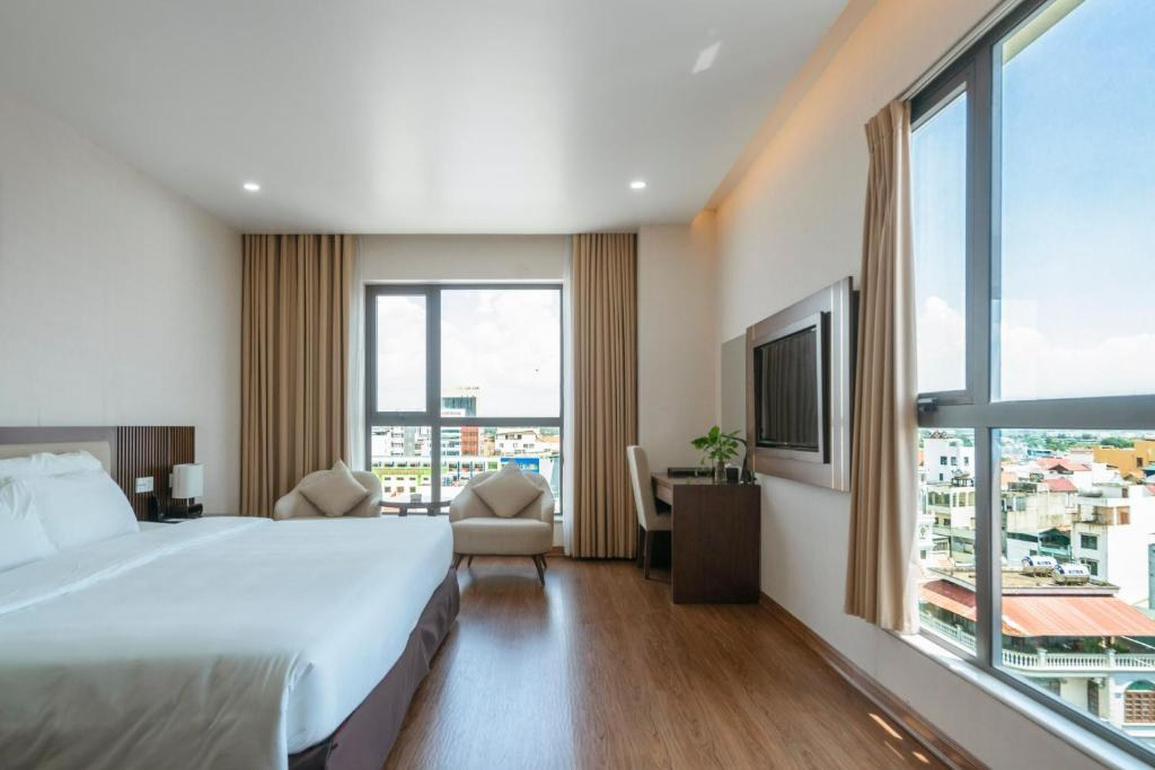 Luxury6 Hotel - Hình 11