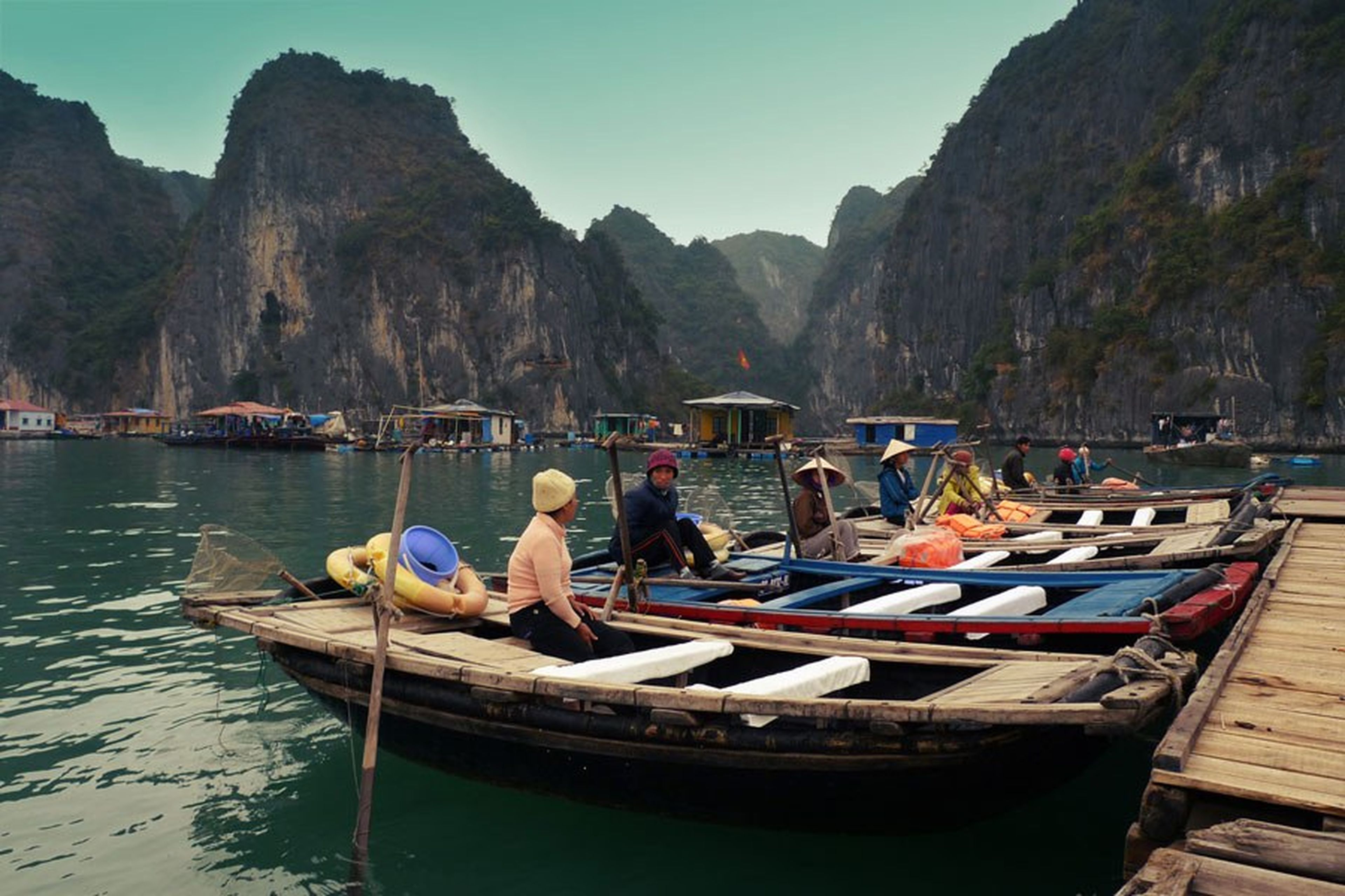Đặt chân đến làng chài Ba Hang - Nhỏ bé, yên bình và thơ mộng - Hình 2