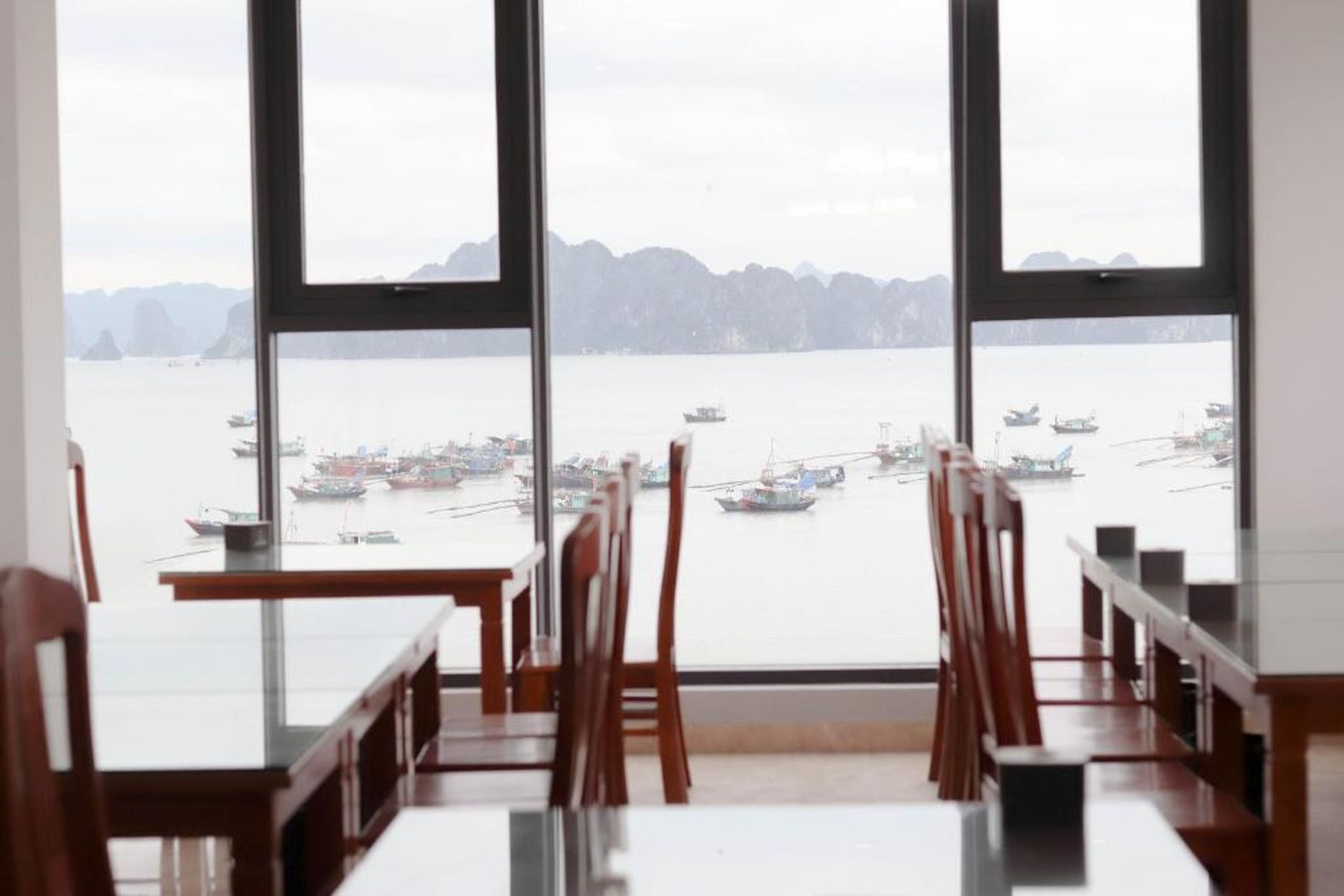 Y - Hotel - Hình 11