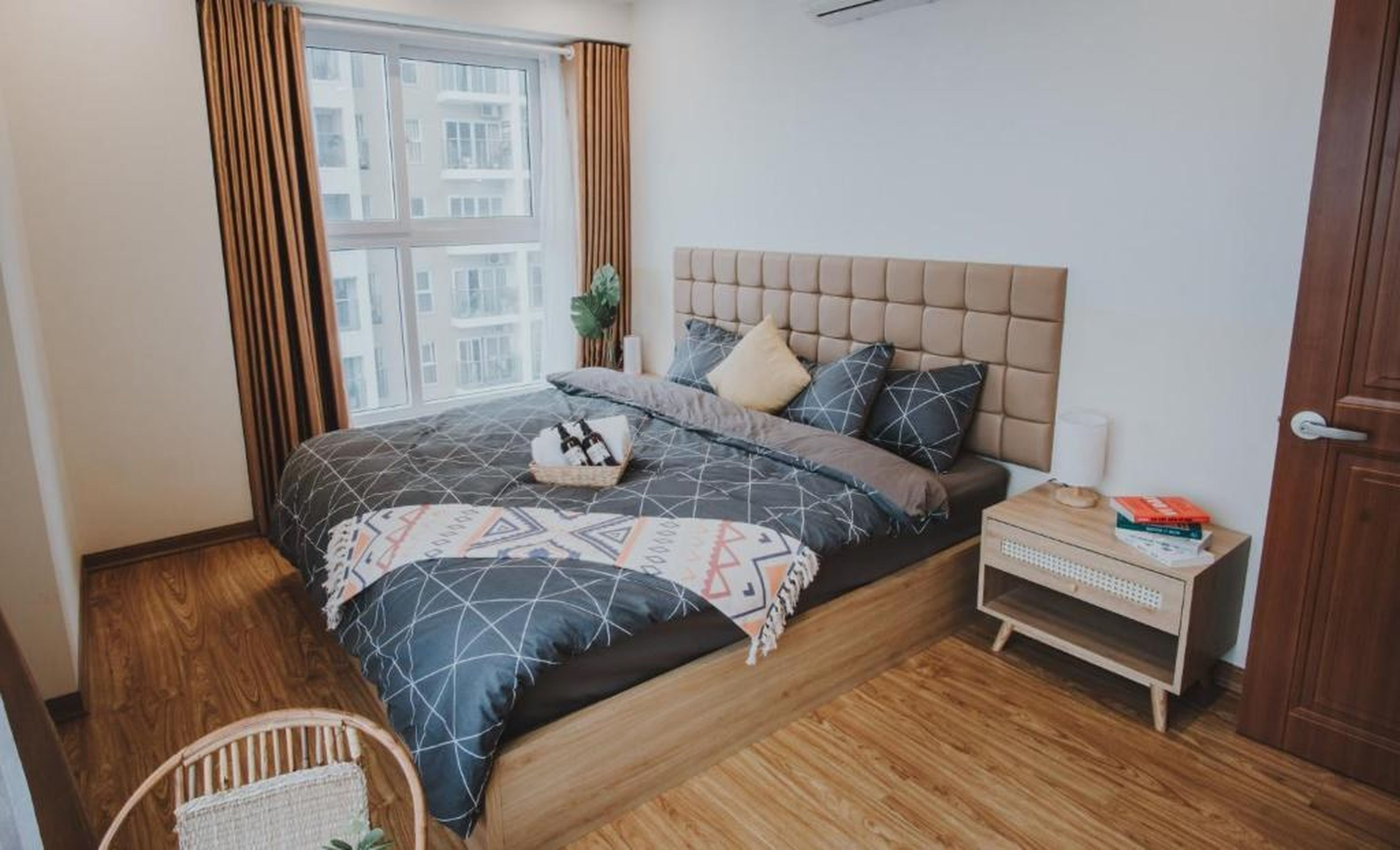BunHomestay ☆ SEA-View BEDROOM 3BR/apt☆Netflix+Pool☆Near Harbour - Hình 19