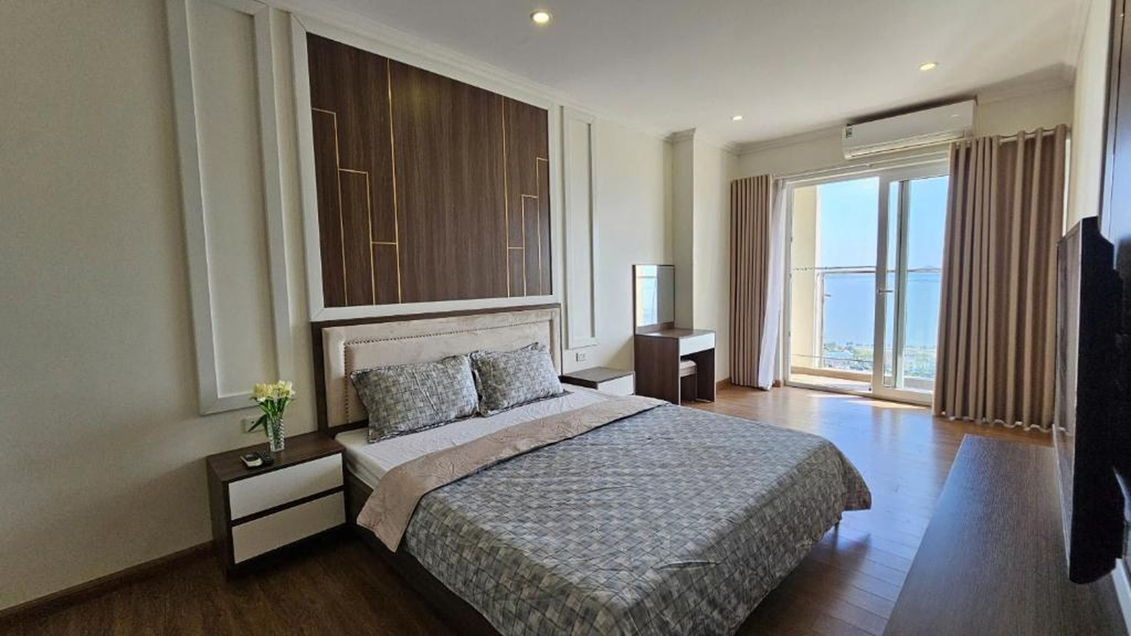 Newlife Tower- by Greenbay Premium homestay Hạ Long Bay - Hình 37