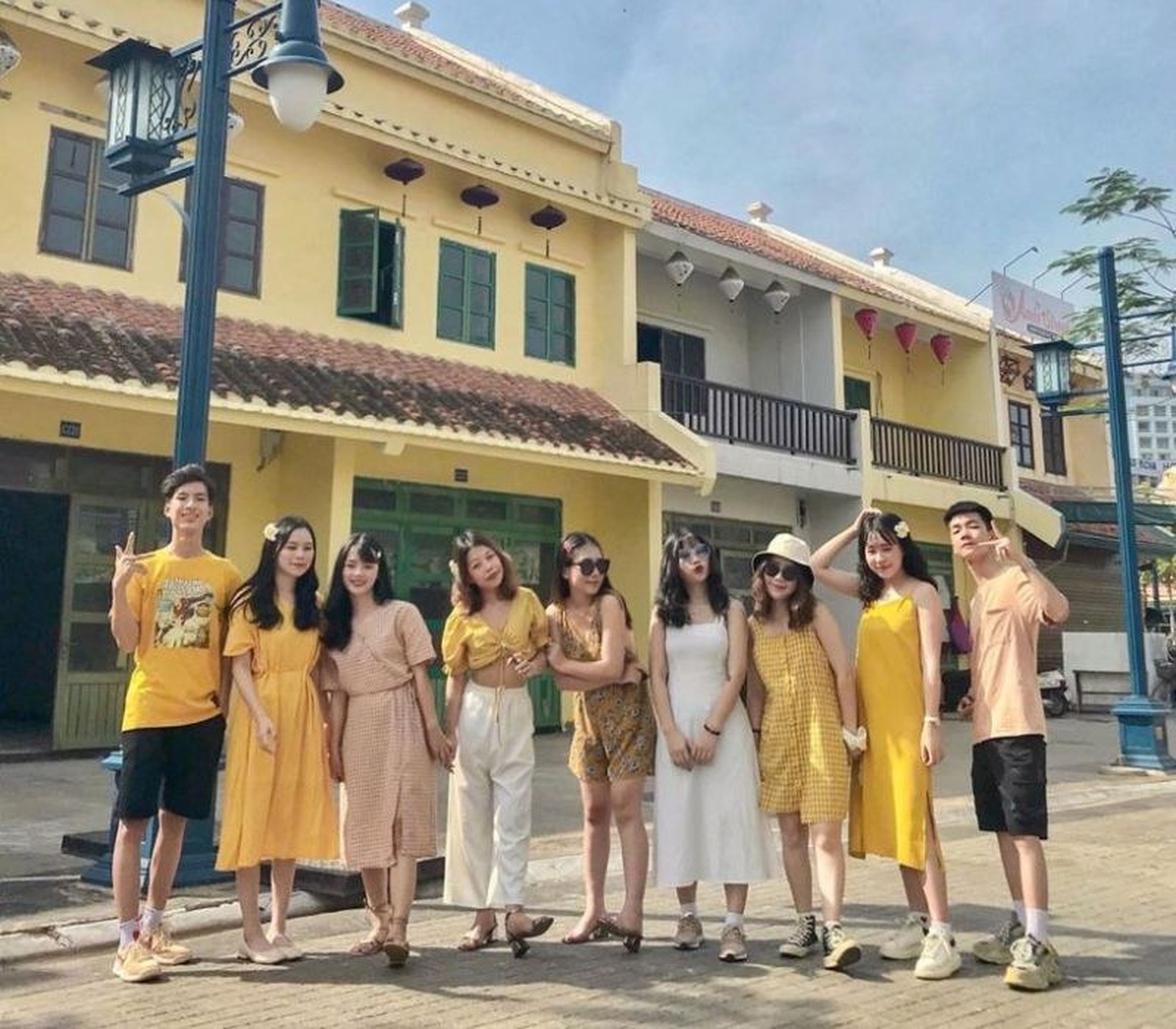 Khám phá nét đẹp hoài niệm tại phố cổ Bãi Cháy - Hình 8