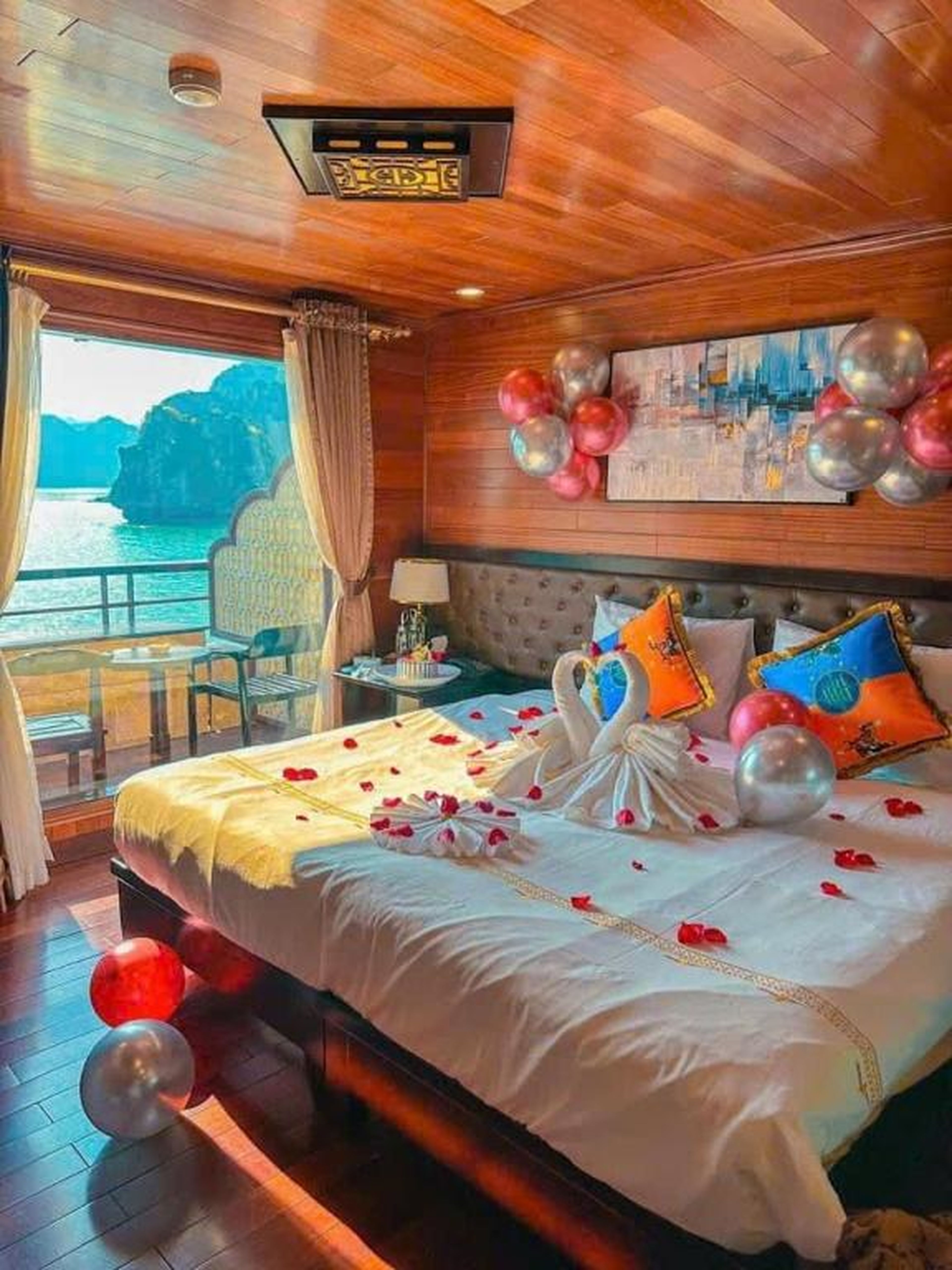 Aqua Elegance Cruise - Halong Bay by AHG - Hình 44