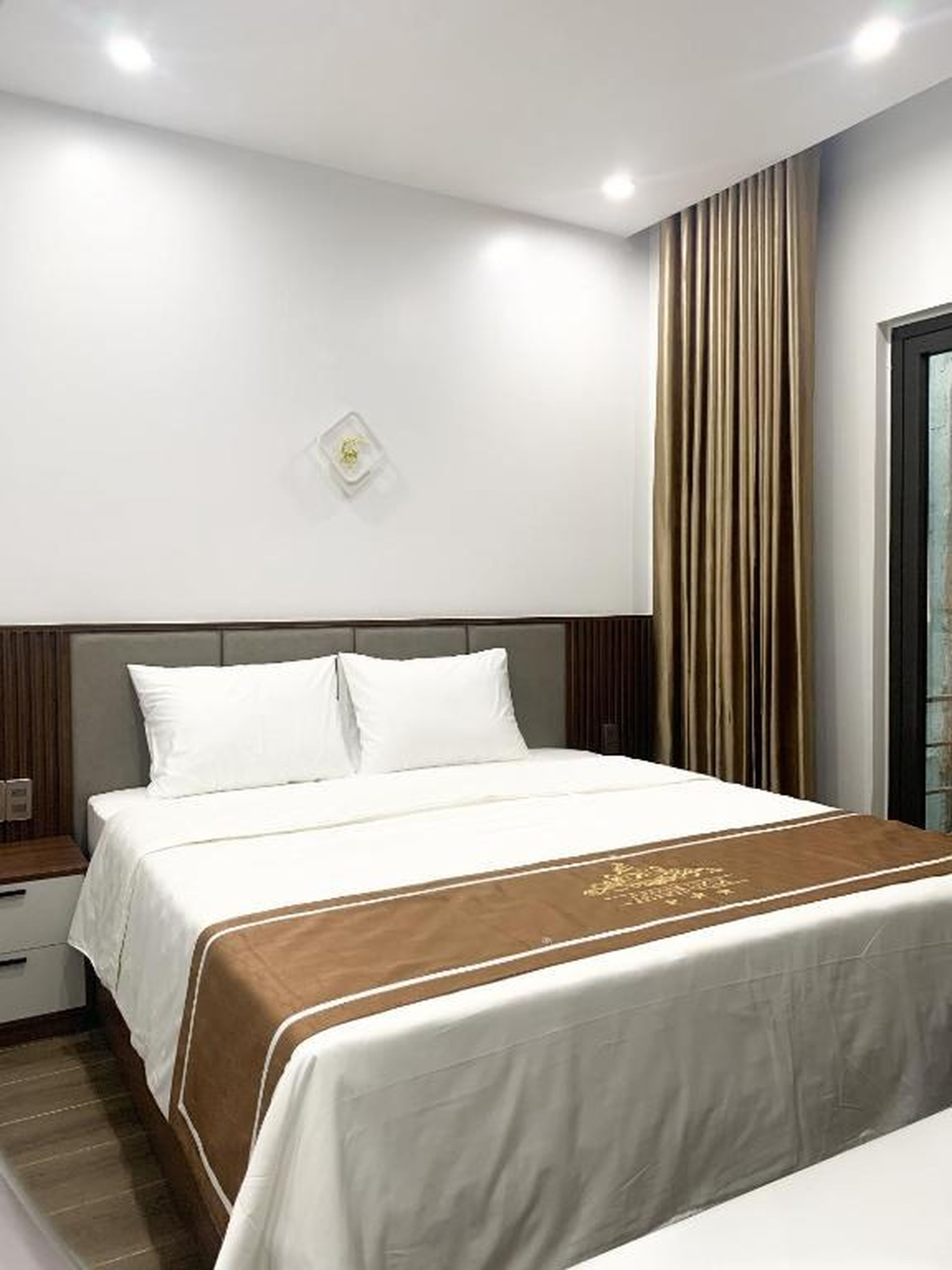 King hotel - Hình 12