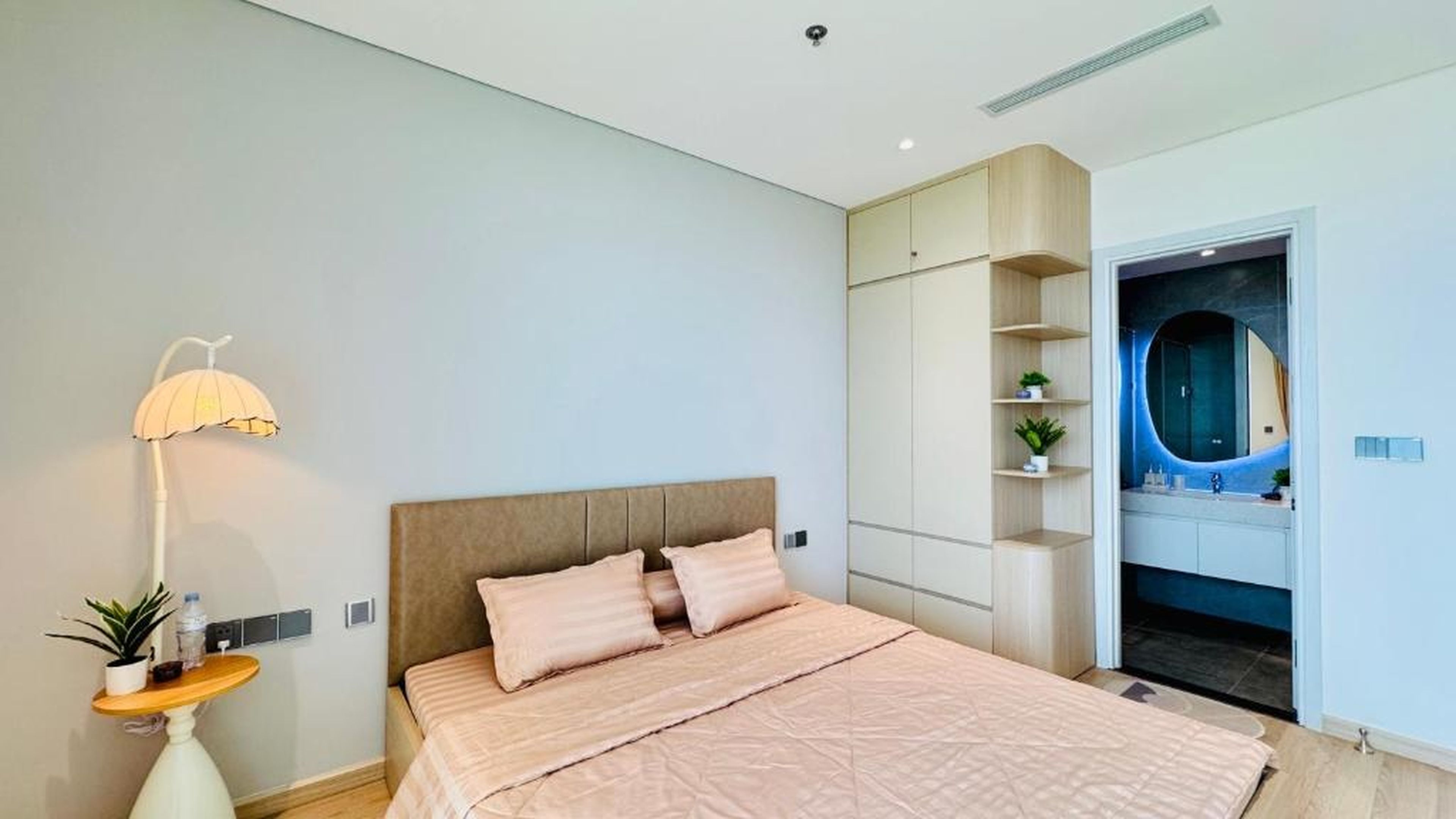 Căn hộ khách sạn The Holiday Hạ Long, Bãi Cháy, Quảng Ninh, căn 2n2vs - Hình 5