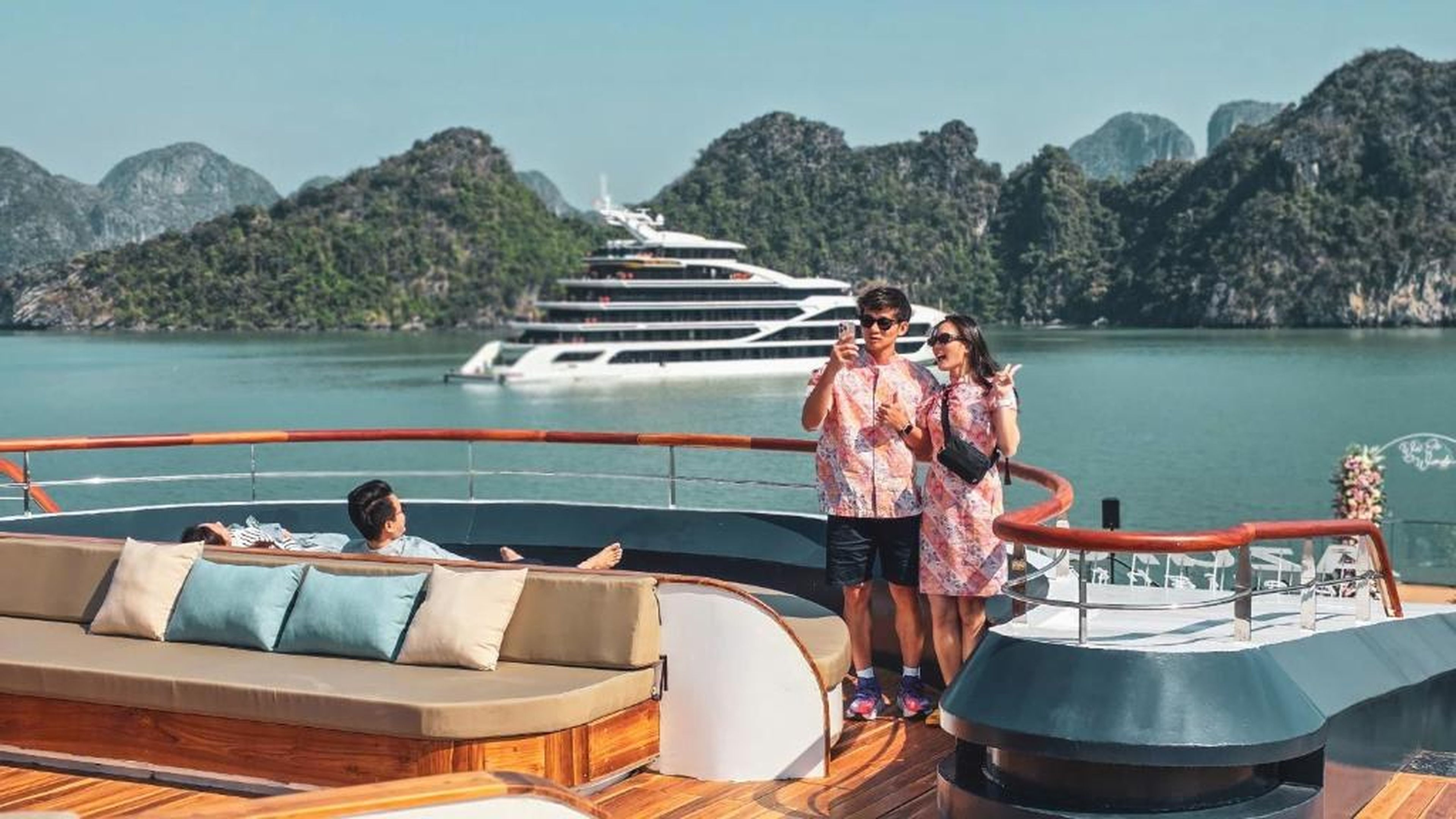 Azura Cruise - Hình 11