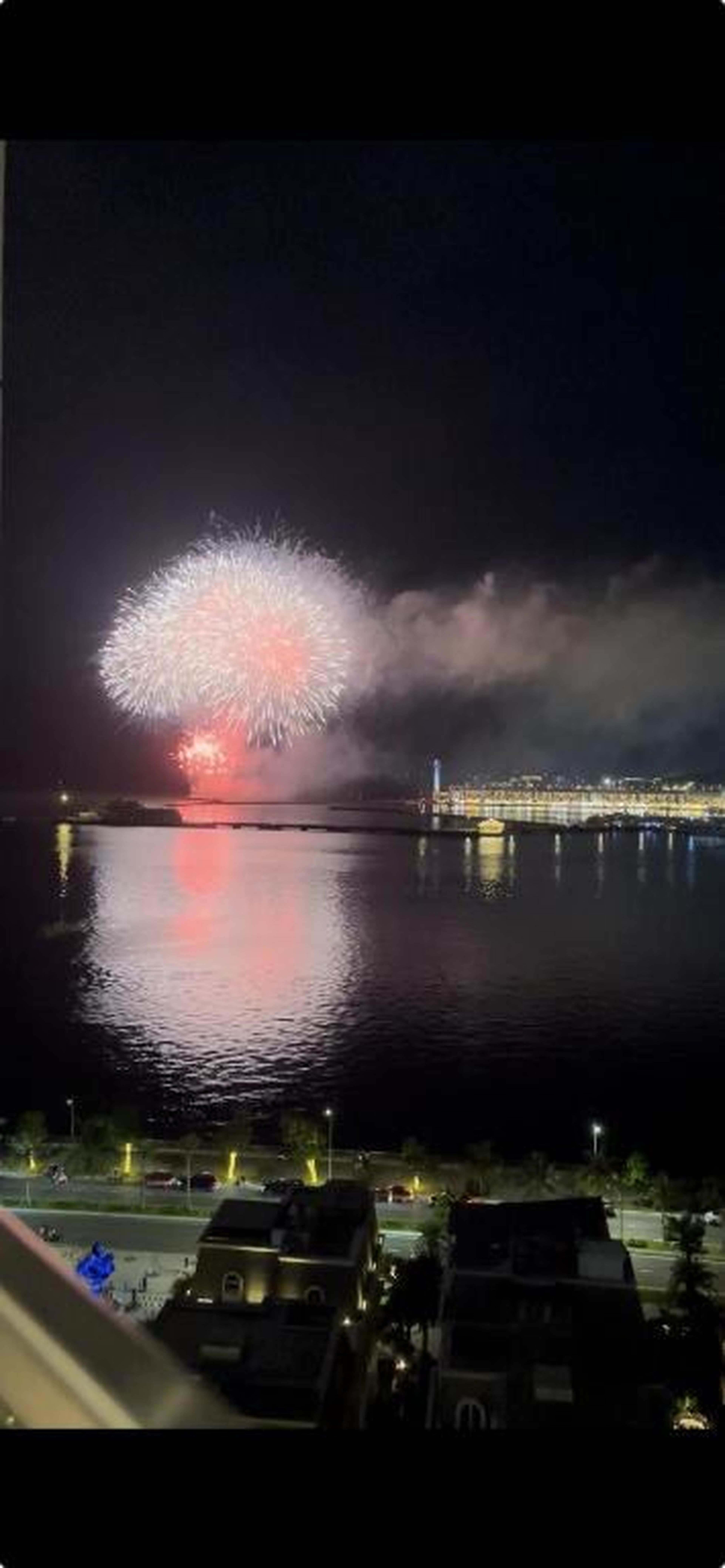 Modern Sapphire Studio Hạ Long Sea View & Fireworks - Hình 10