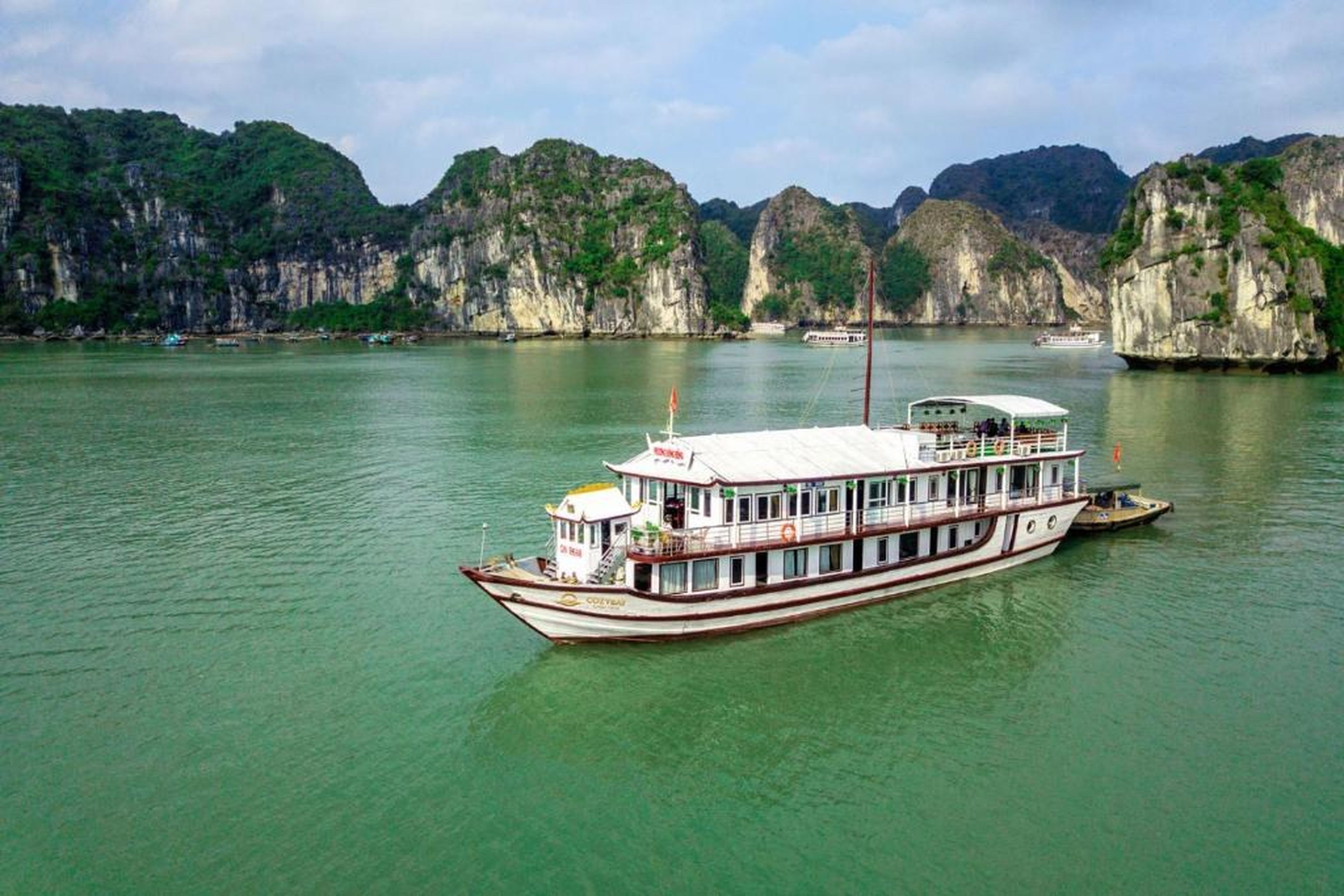 Cozy Bay Classic Cruise - Hình 42