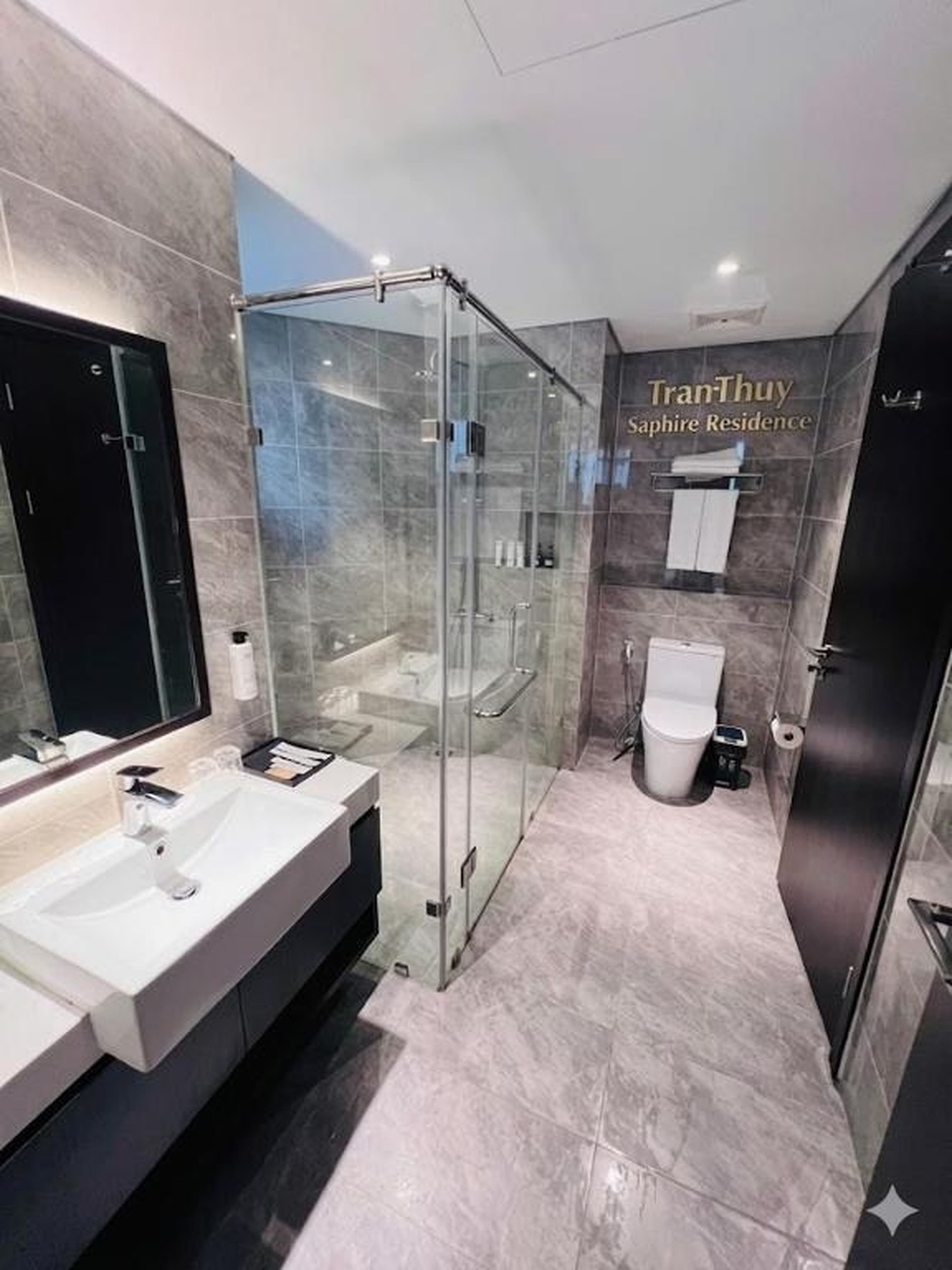 The Saphire Ha Long - TranThuy Sea View Apartment - Hình 16