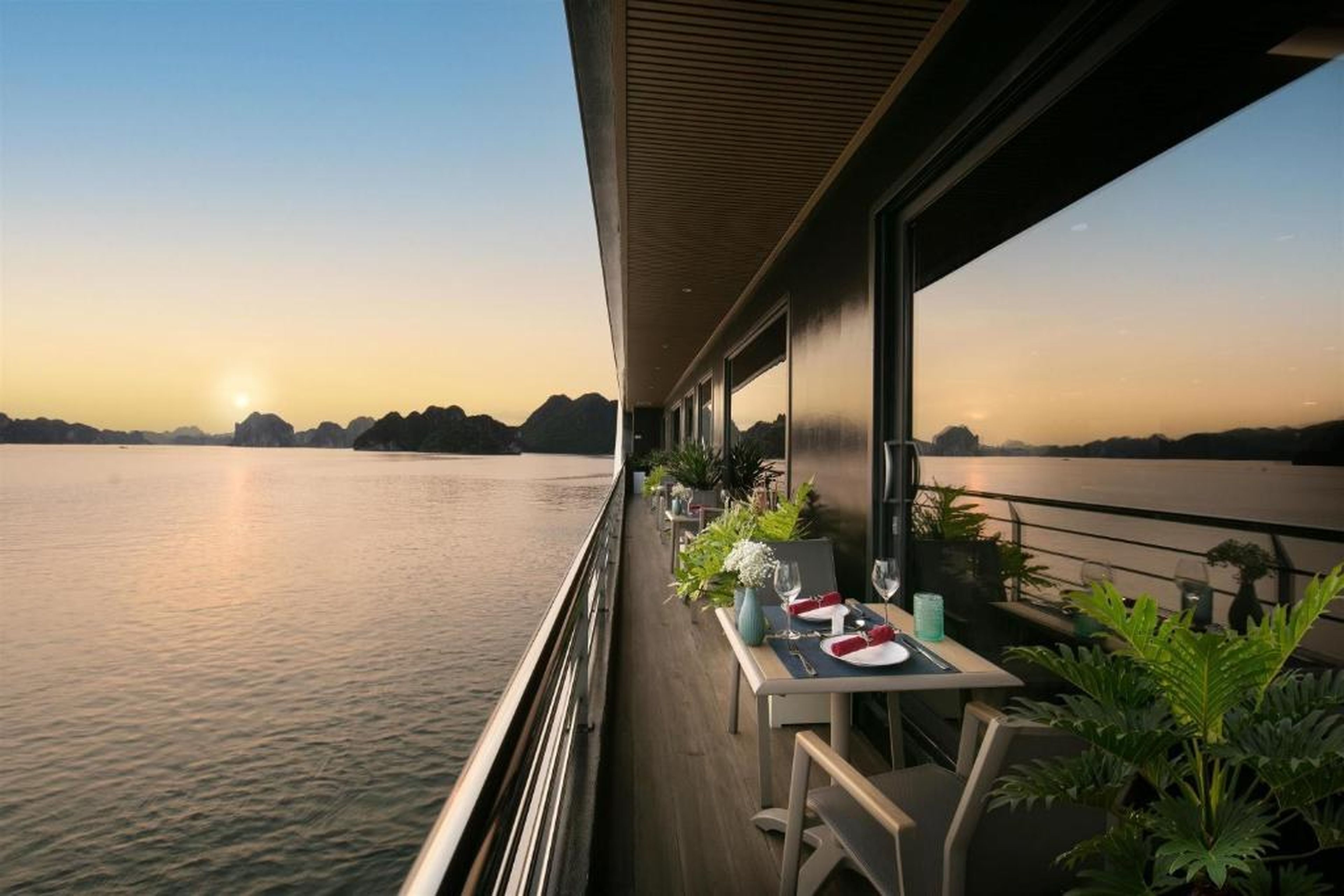 Calista Cruise - A Ha Long Bay Spectacle - Hình 48