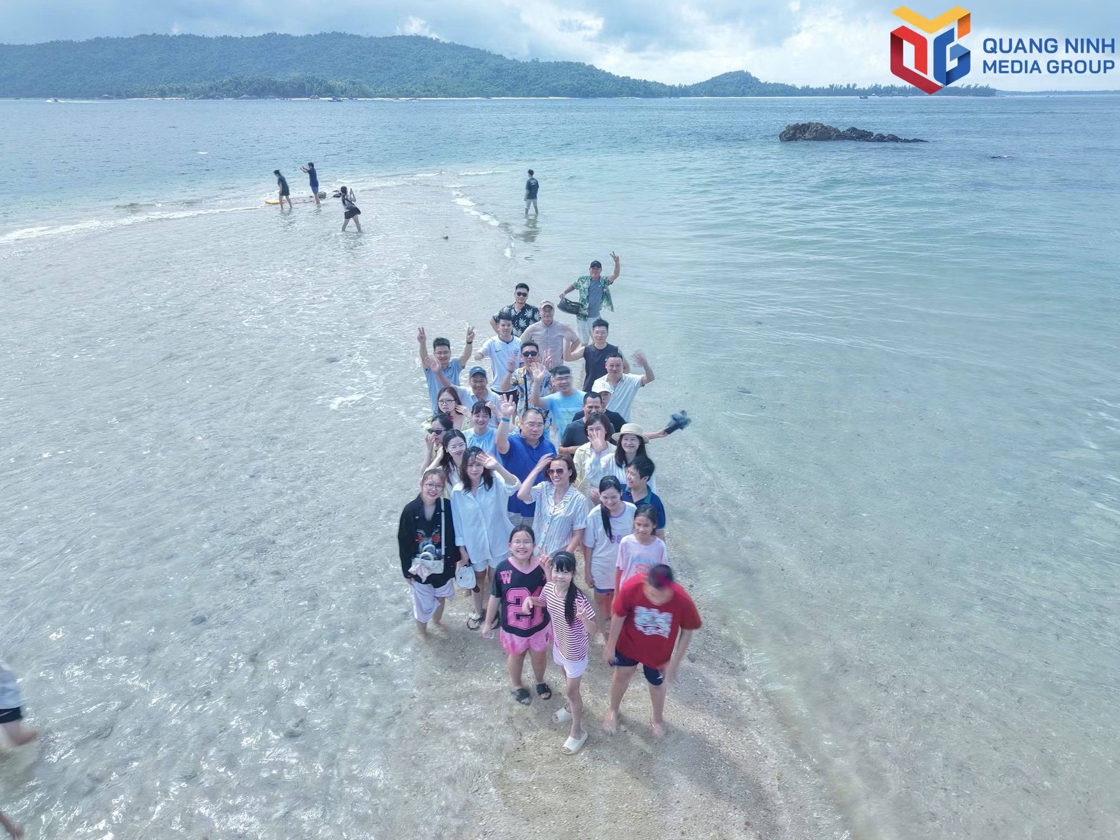 Du lịch số tiếp sức nông thôn mới bền vững ở Cô Tô - Hình 1