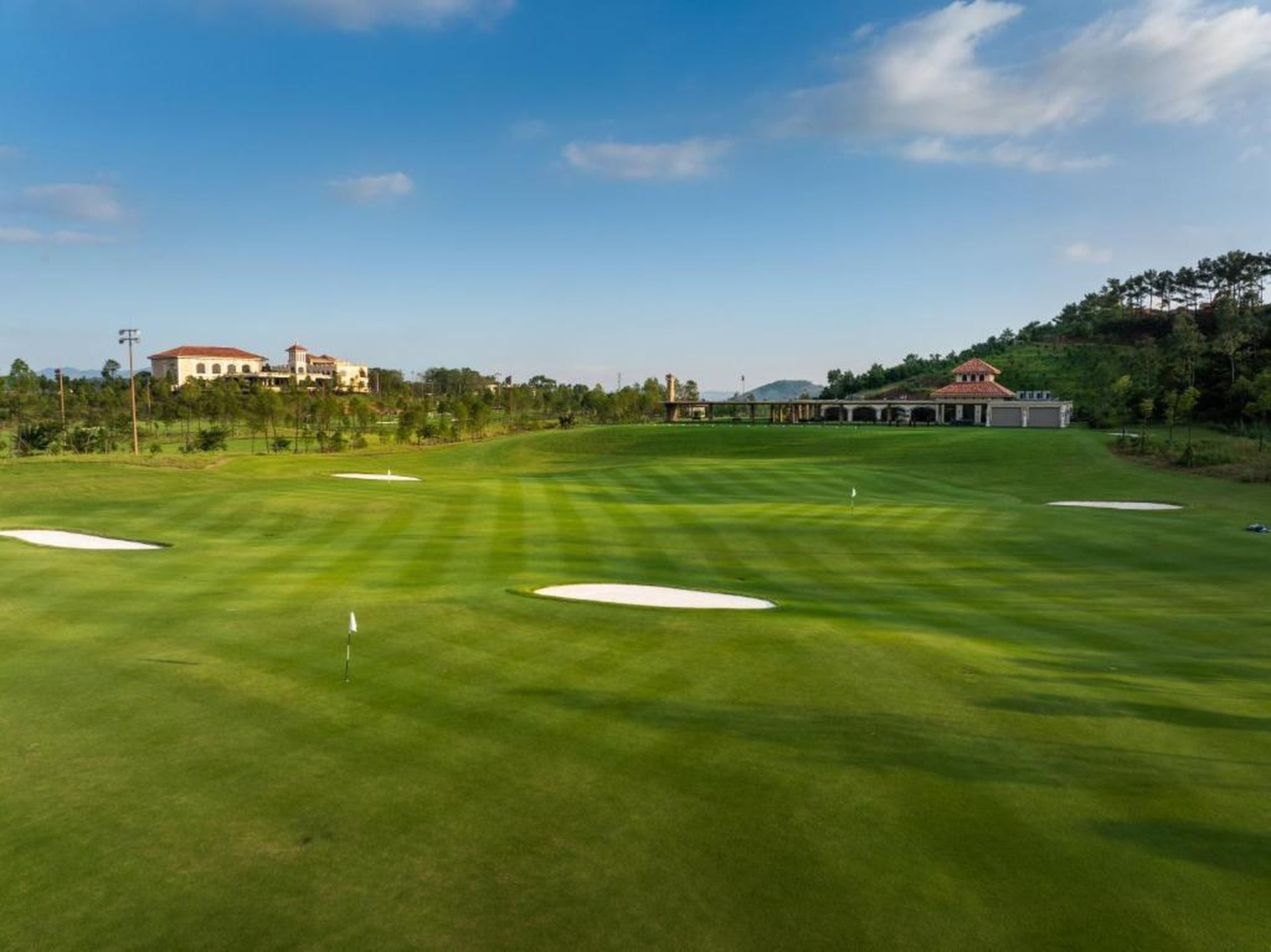 Silk Path Dong Trieu Golf Course & Villas - Hình 33
