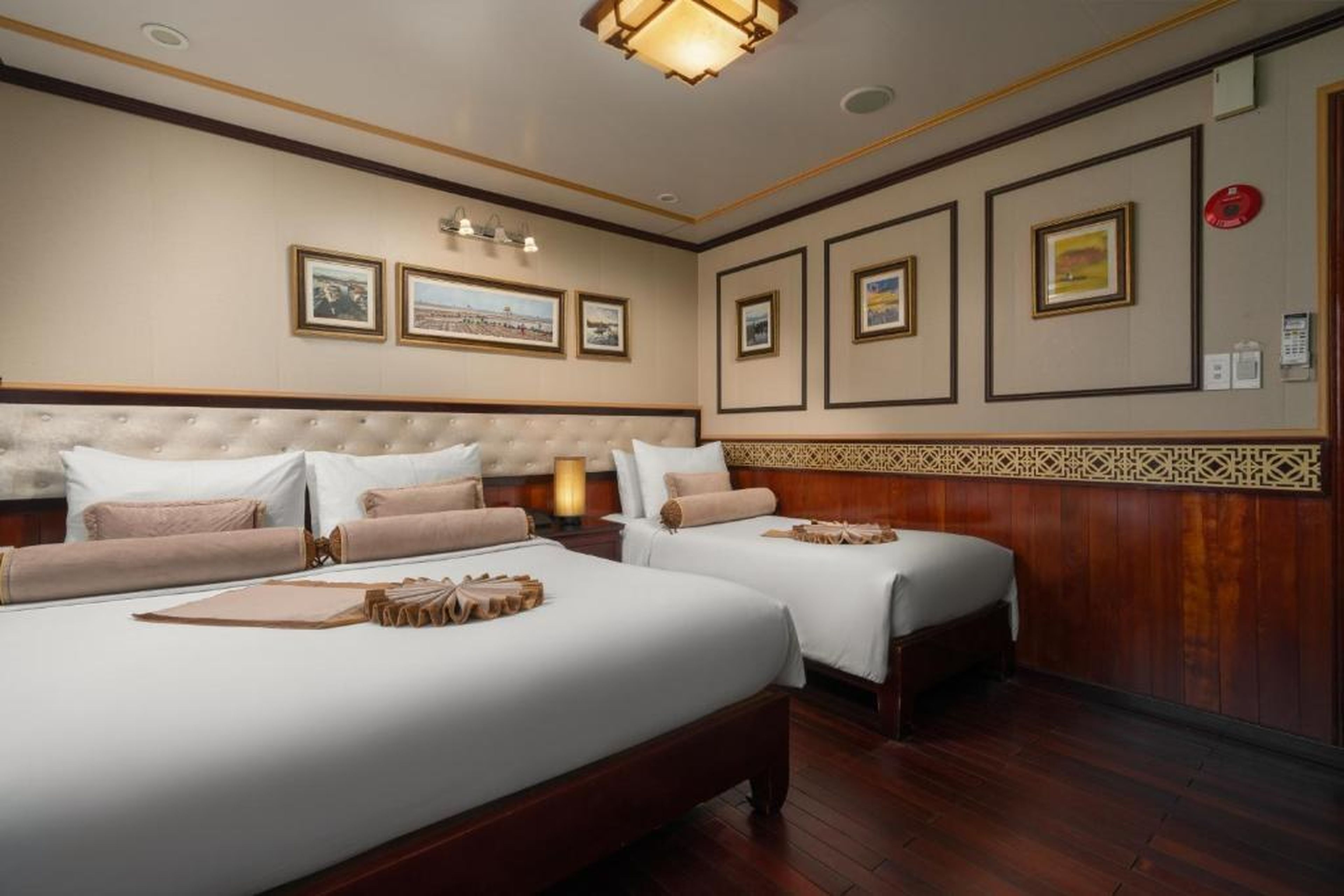 Swan Cruises Halong - Off-the-Beaten-Path Route - Hình 36