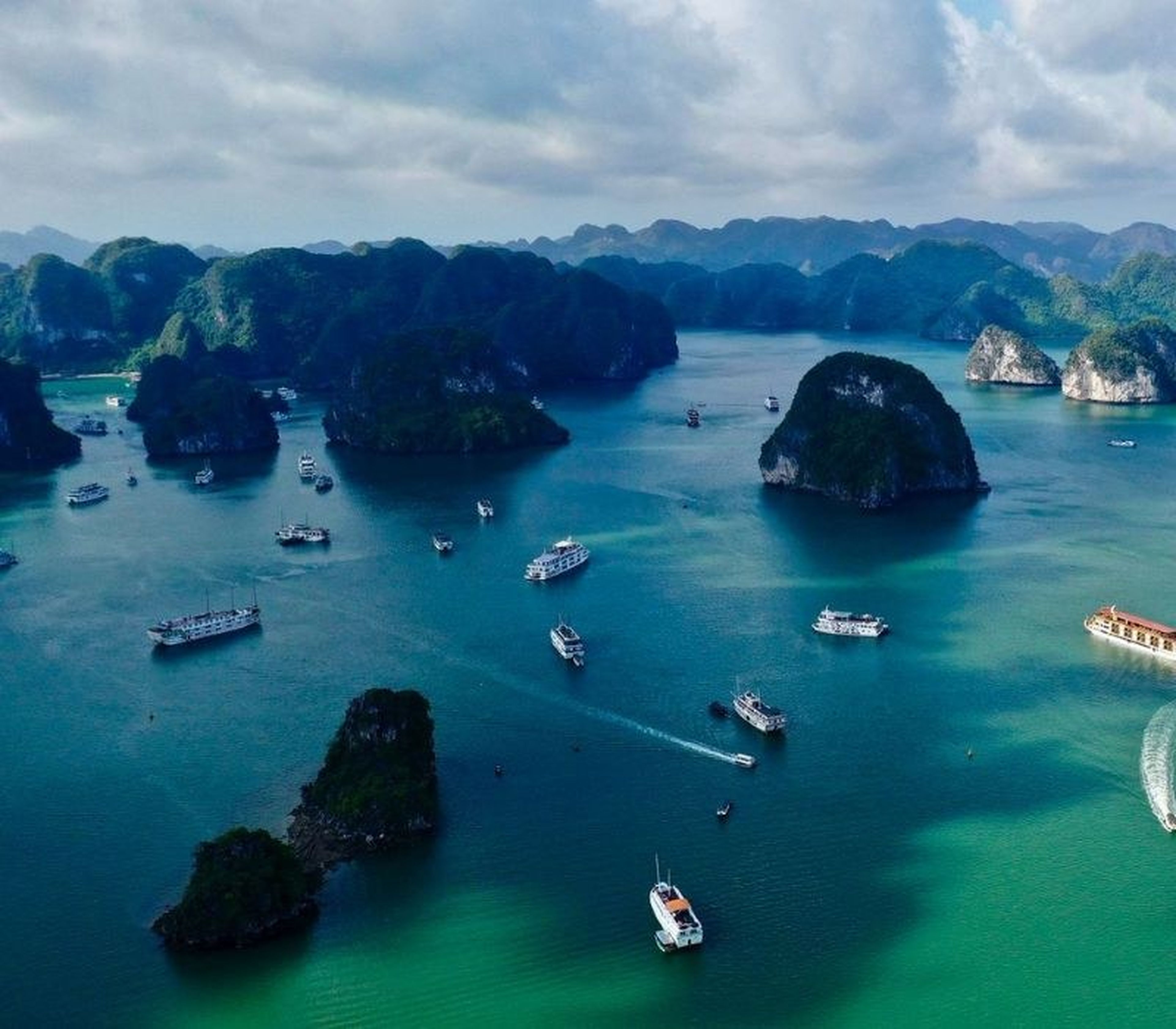 Du lịch Hạ Long tháng 8 có gì? Kinh nghiệm khám phá trọn vẹn từ A - Z - Hình 3
