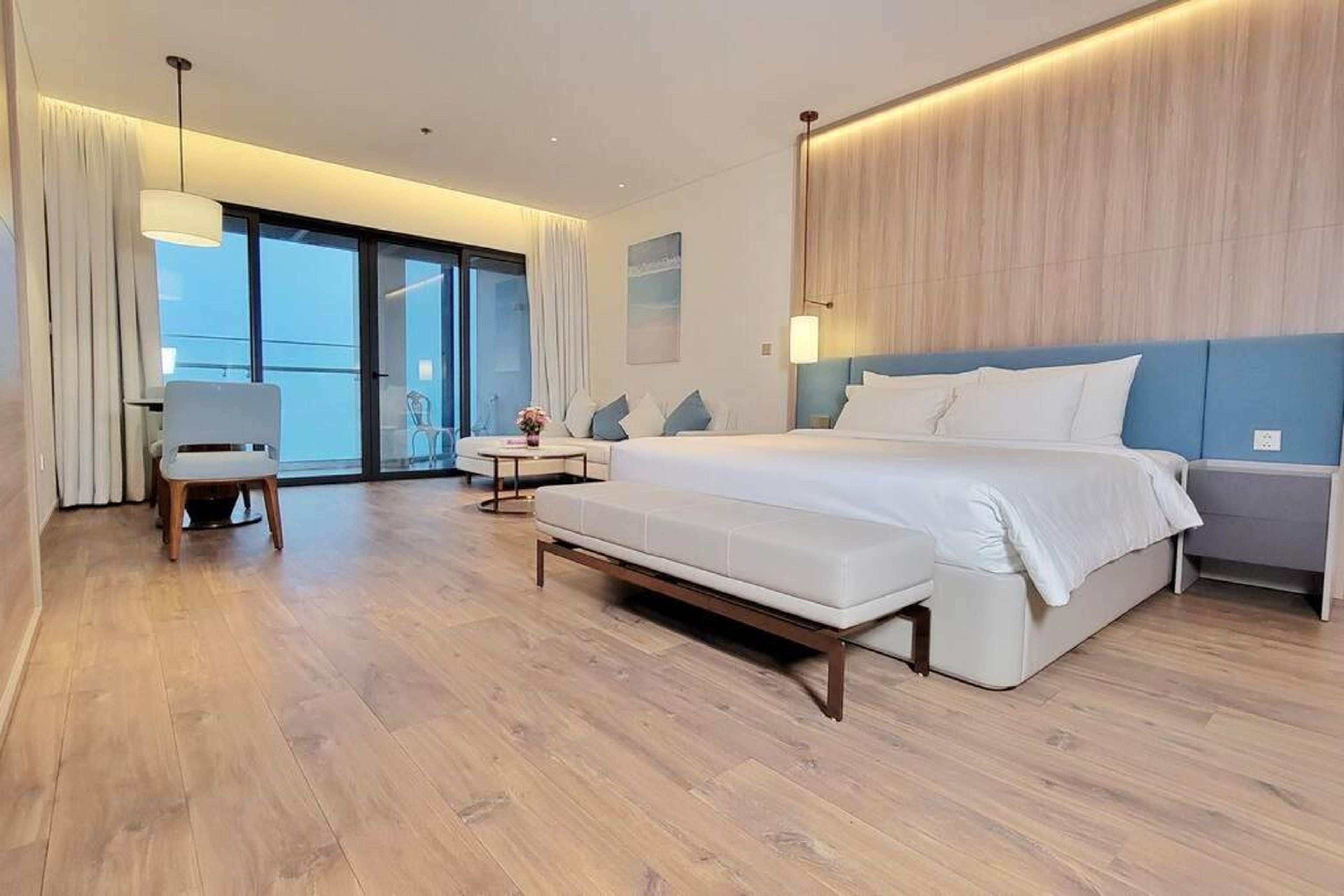 A La Carte - Modern Residence - Hình 1