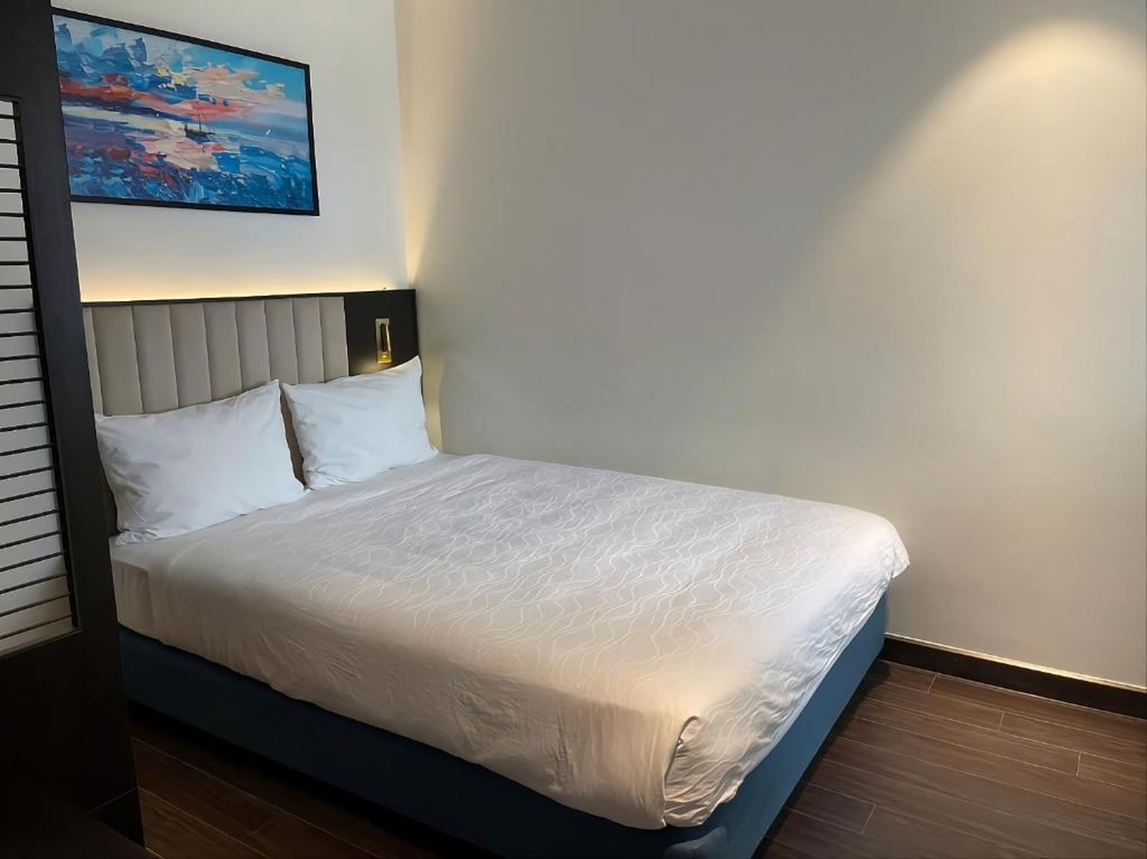 Sapphire Hạ Long Luna Apartment - Hình 1