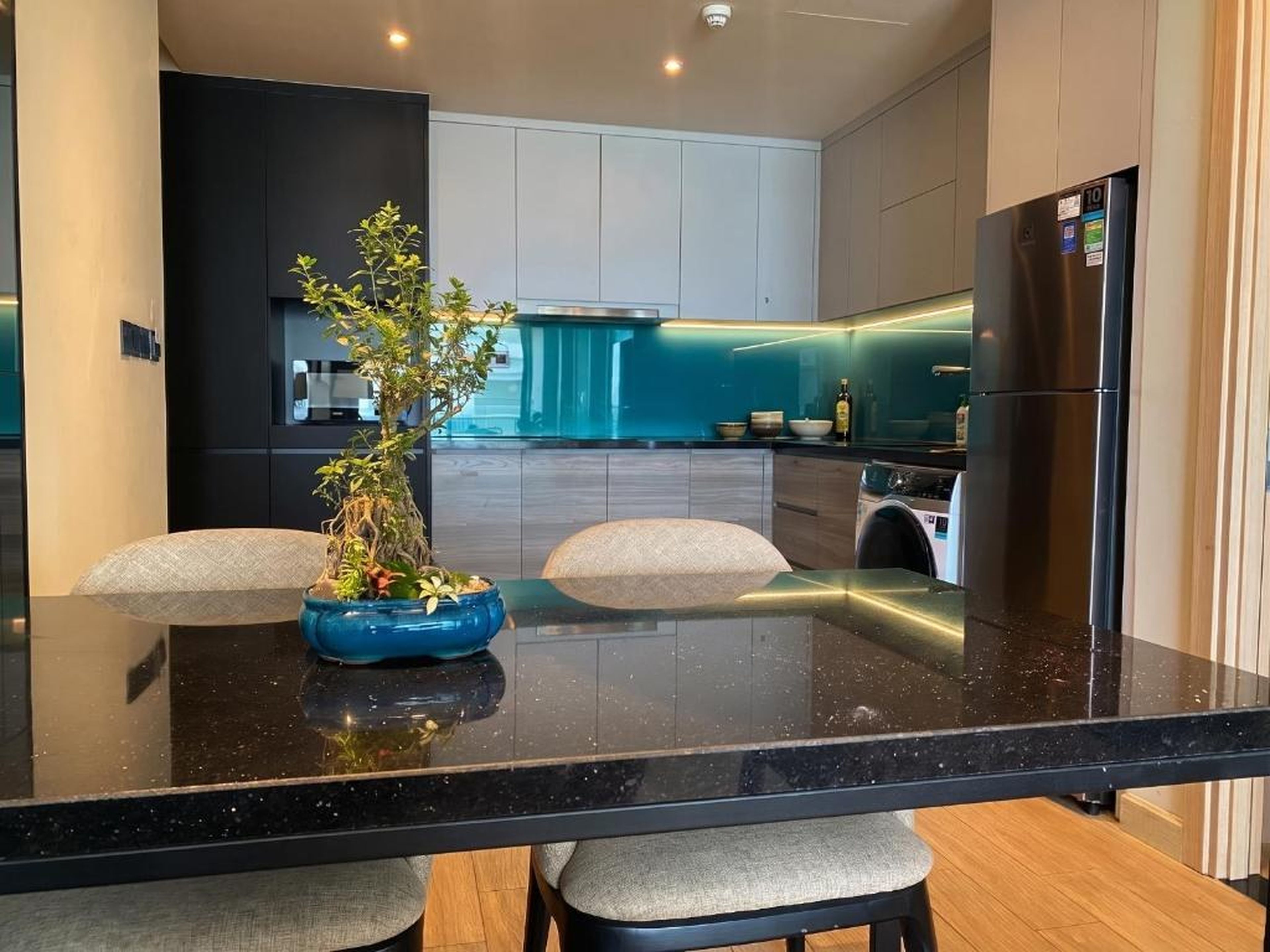 Residence By the Ha Long Beach Citadines Marina 1BR - Hình 31
