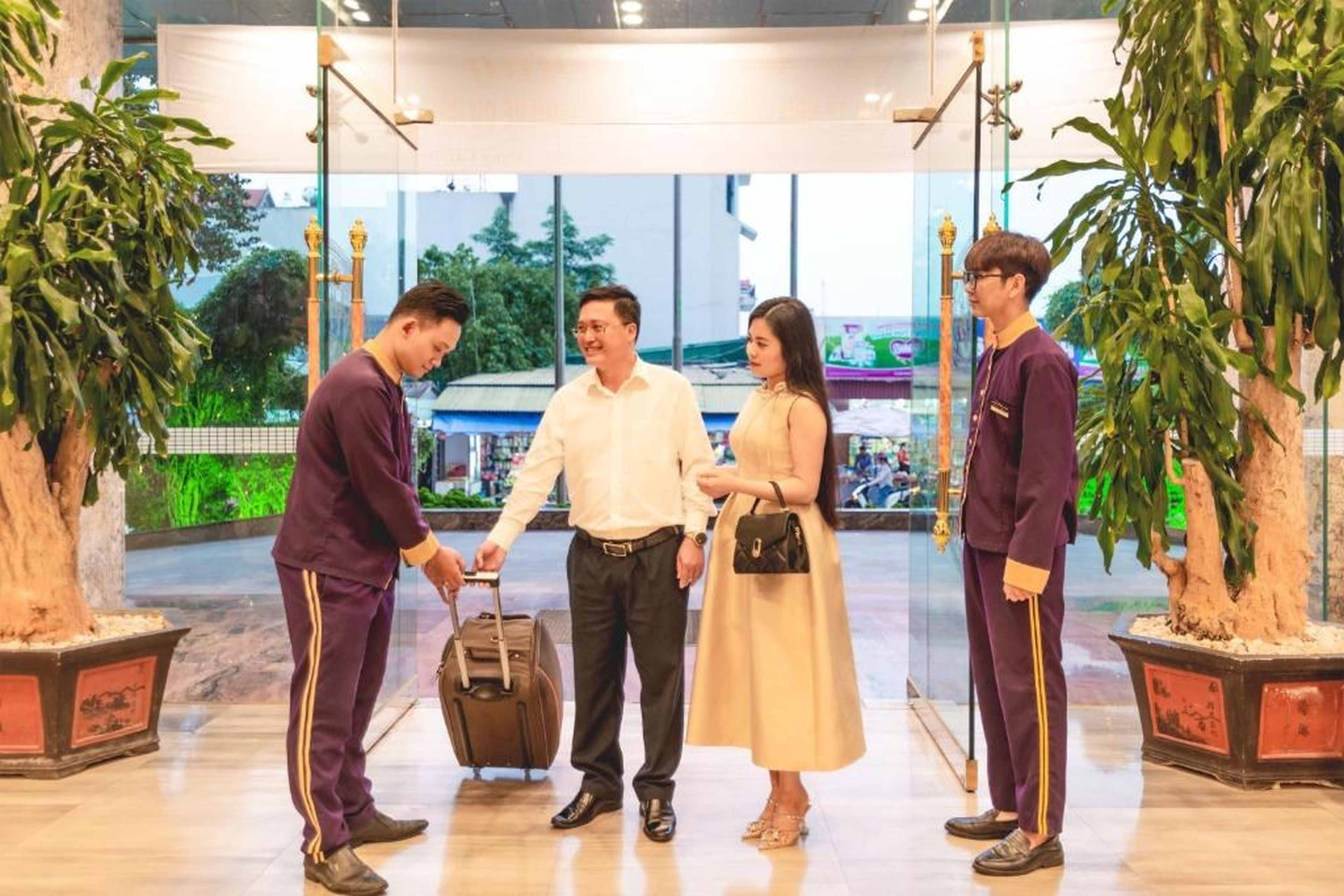 Bien Bac Hotel - Hình 20