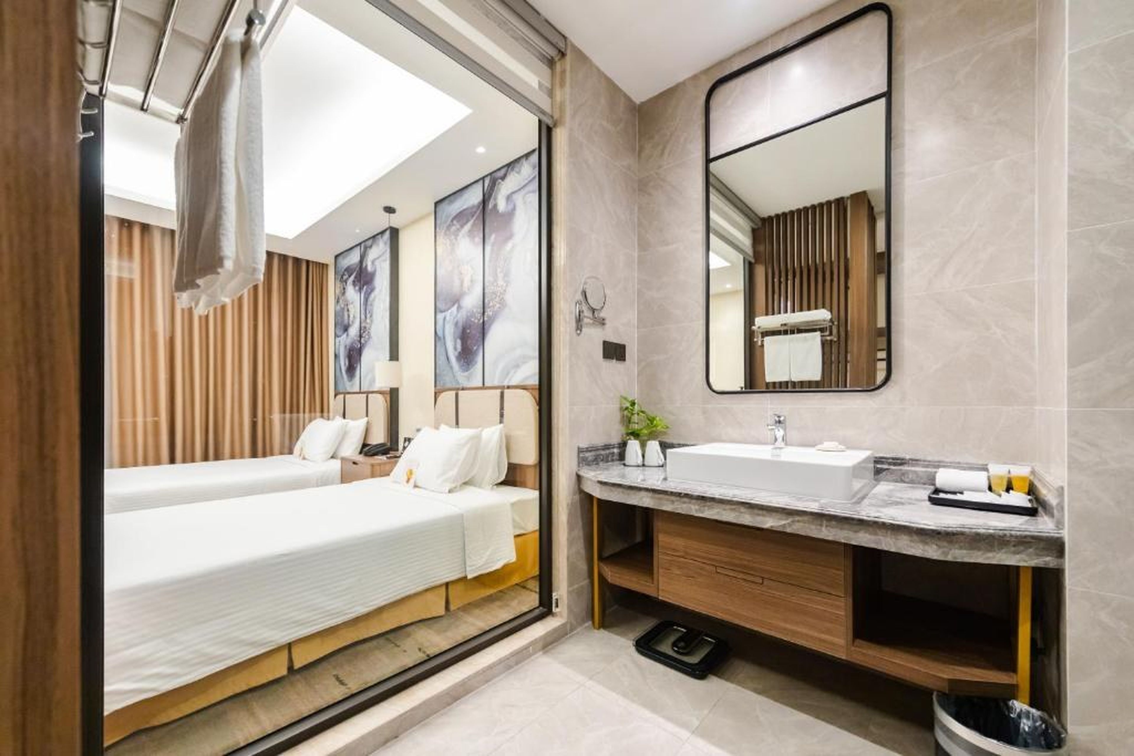 Muong Thanh Luxury Ha Long Centre Hotel - Hình 1
