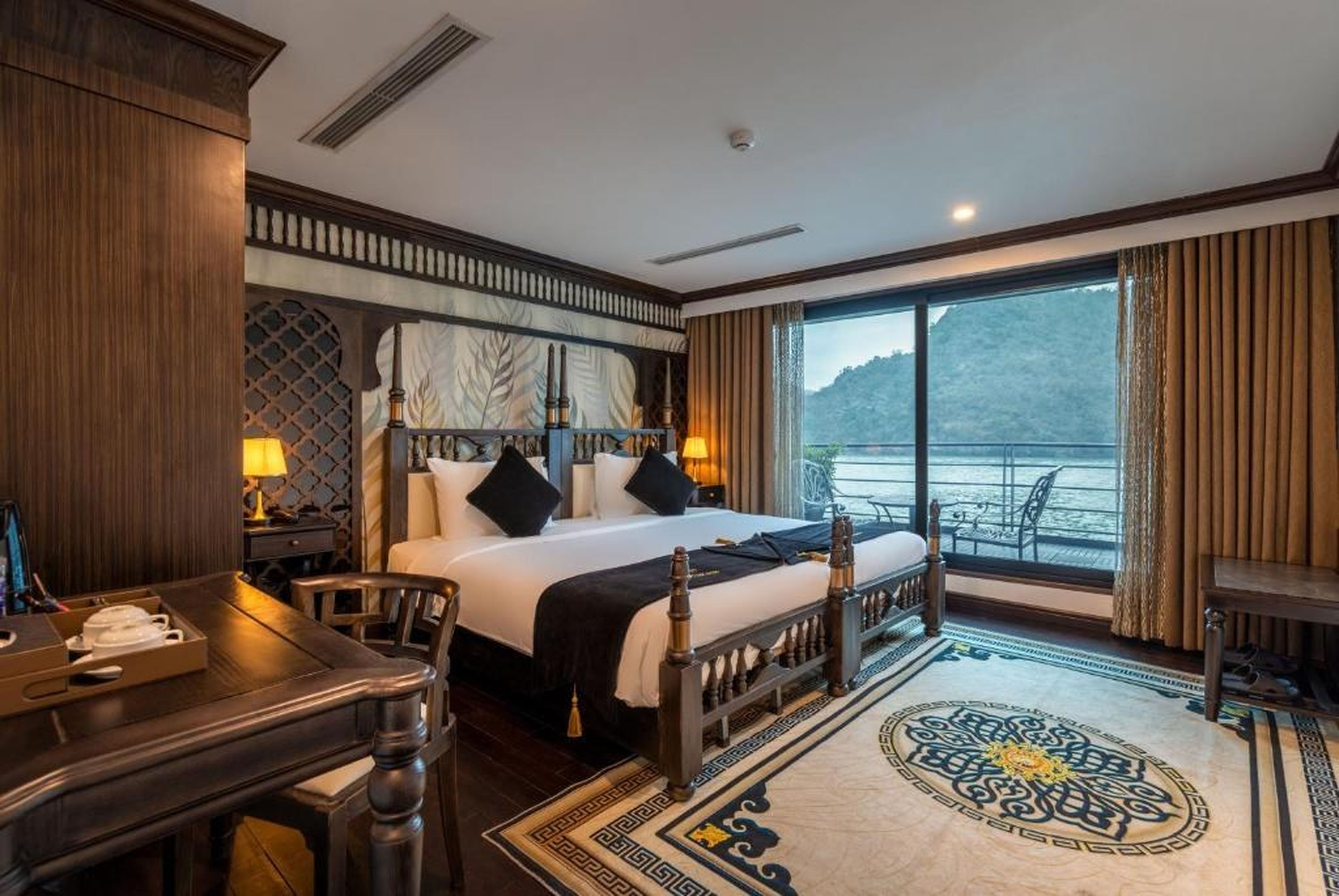 Venus Cruises Halong Bay by Venus Group - Hình 45