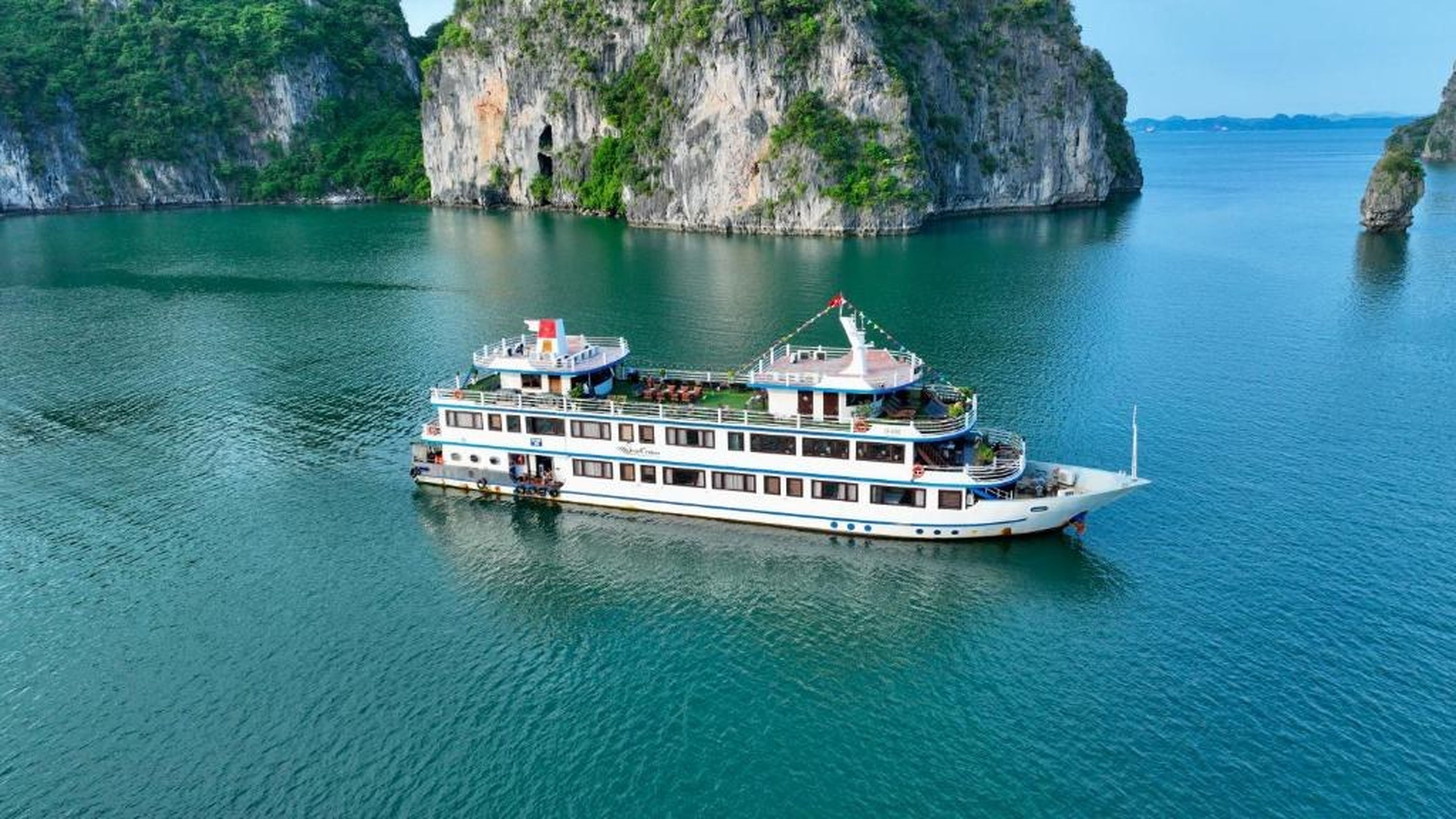 Swan Cruises Halong - Off-the-Beaten-Path Route - Hình 7