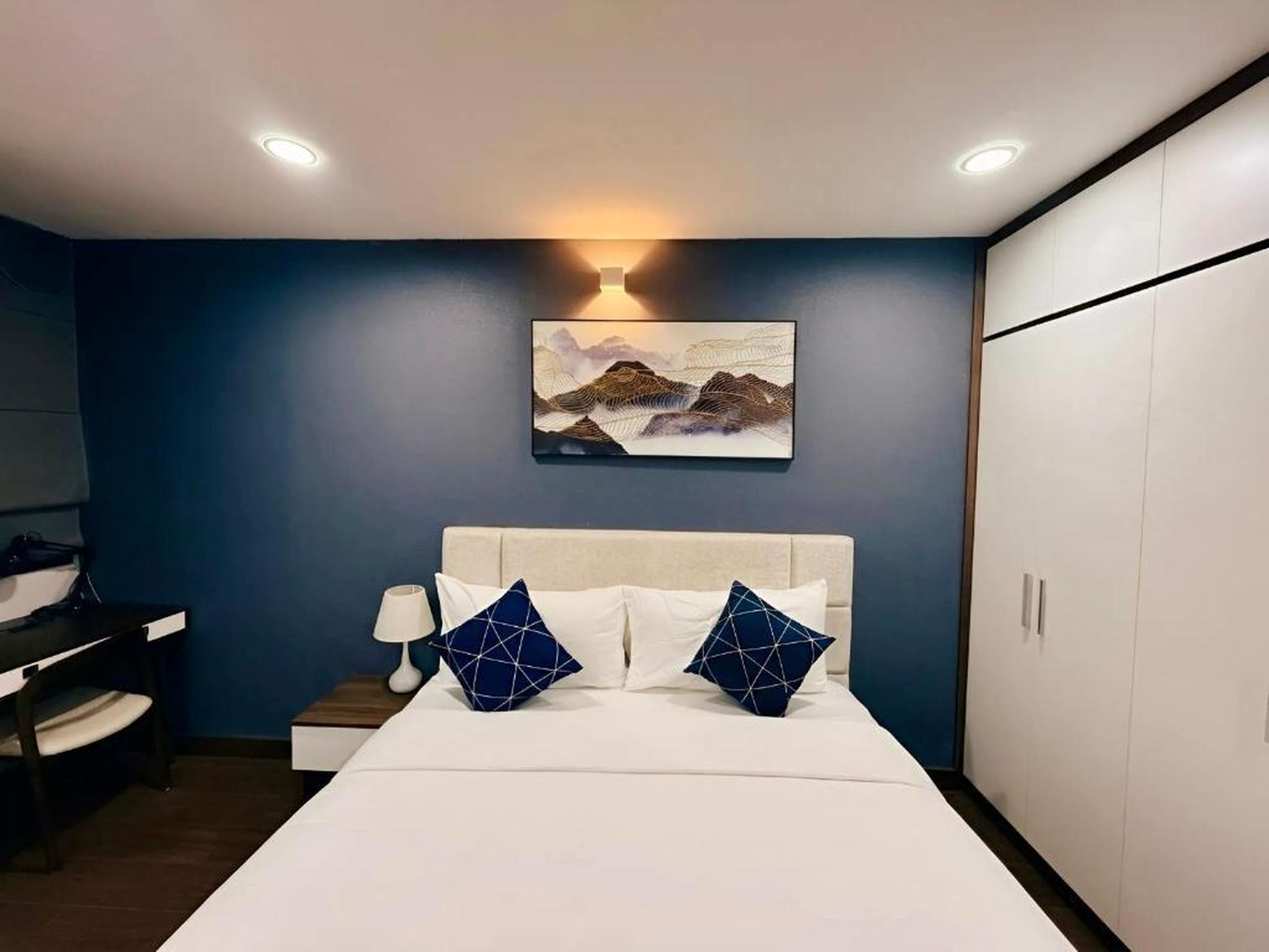 Spacious 2BR Apartment in Hon Gai Center, Ha Long - Hình 24