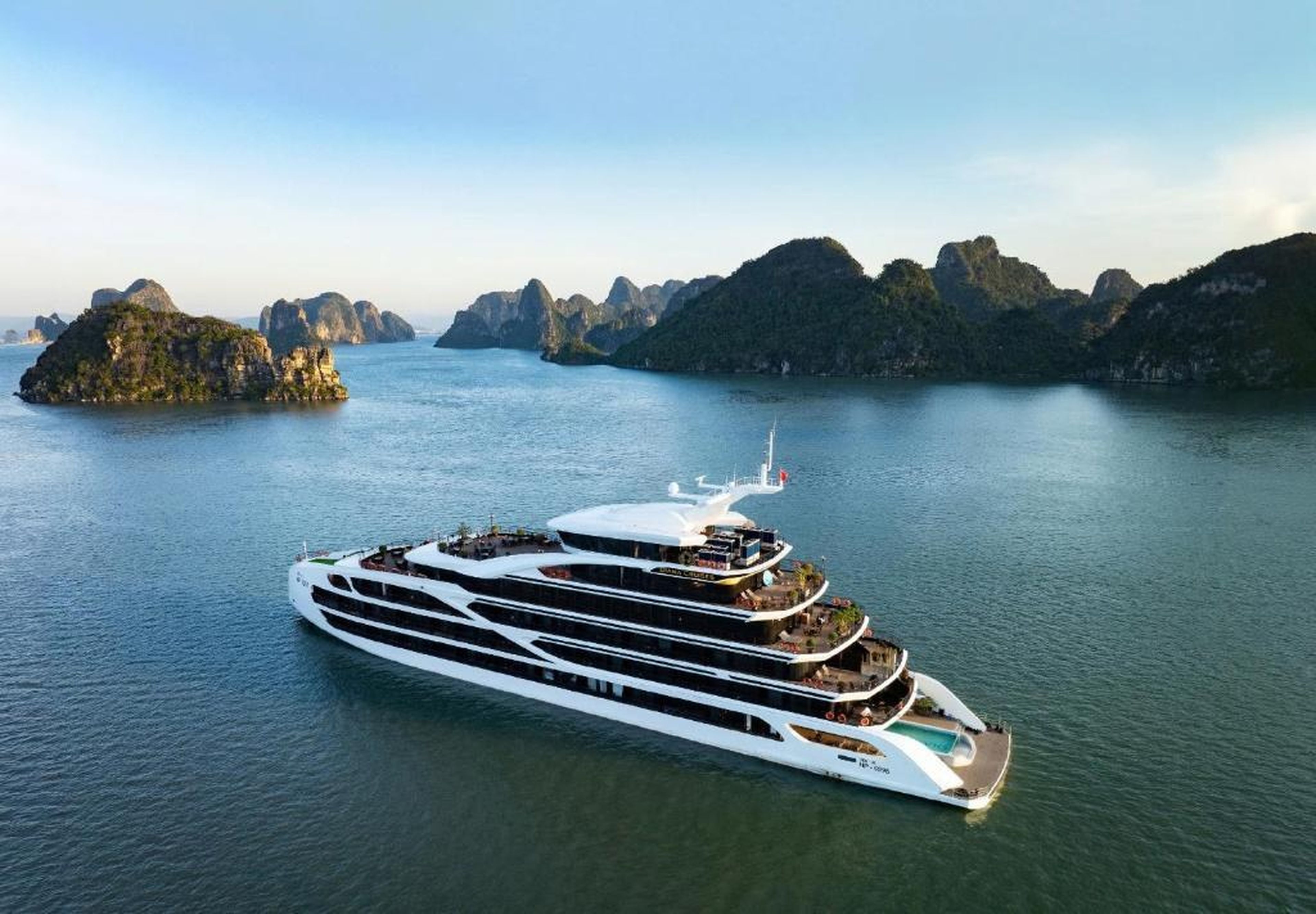 Diana Cruises Halong Bay - Luxury by Venus Group - Hình 17