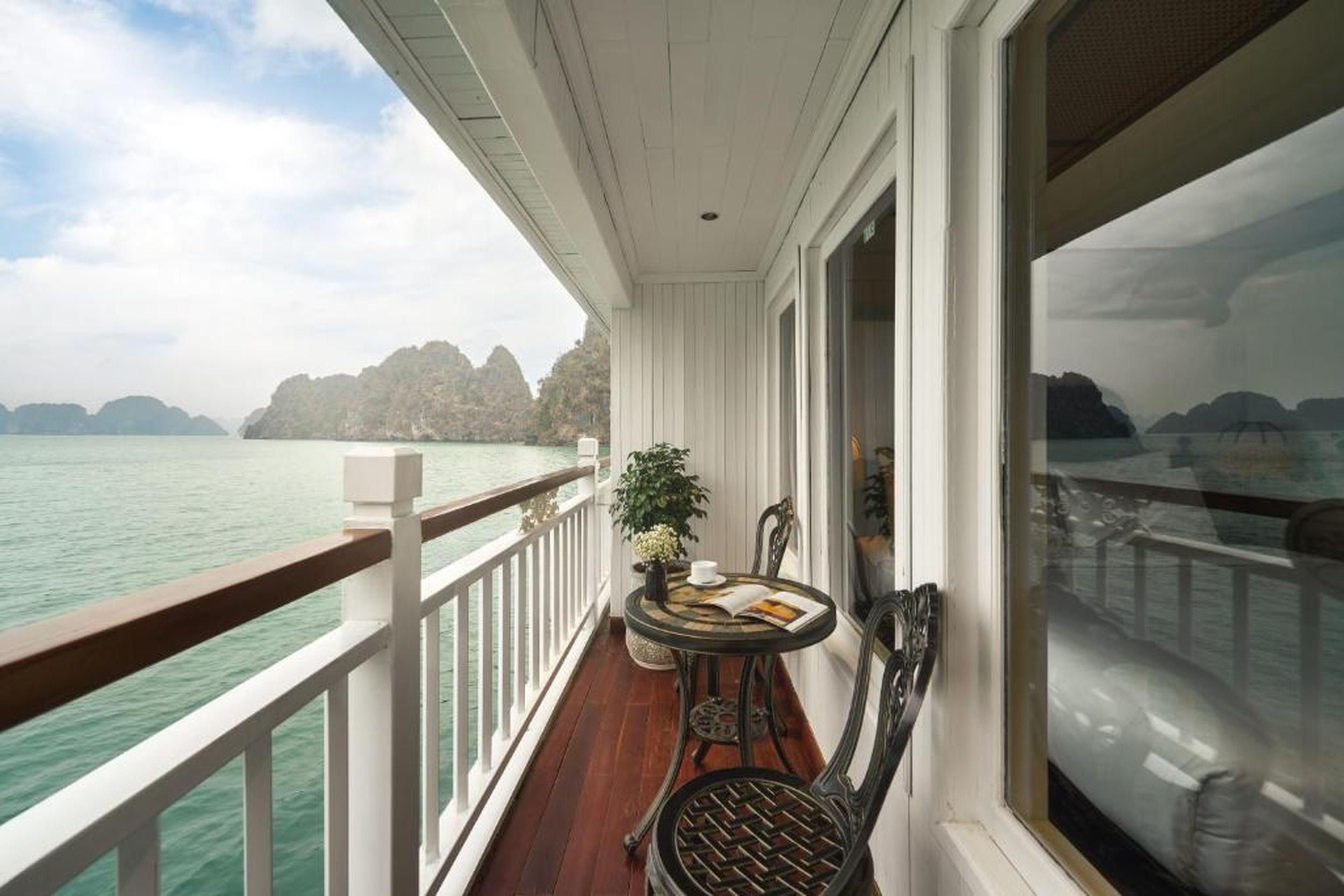 Signature Royal Halong Cruise - Hình 9