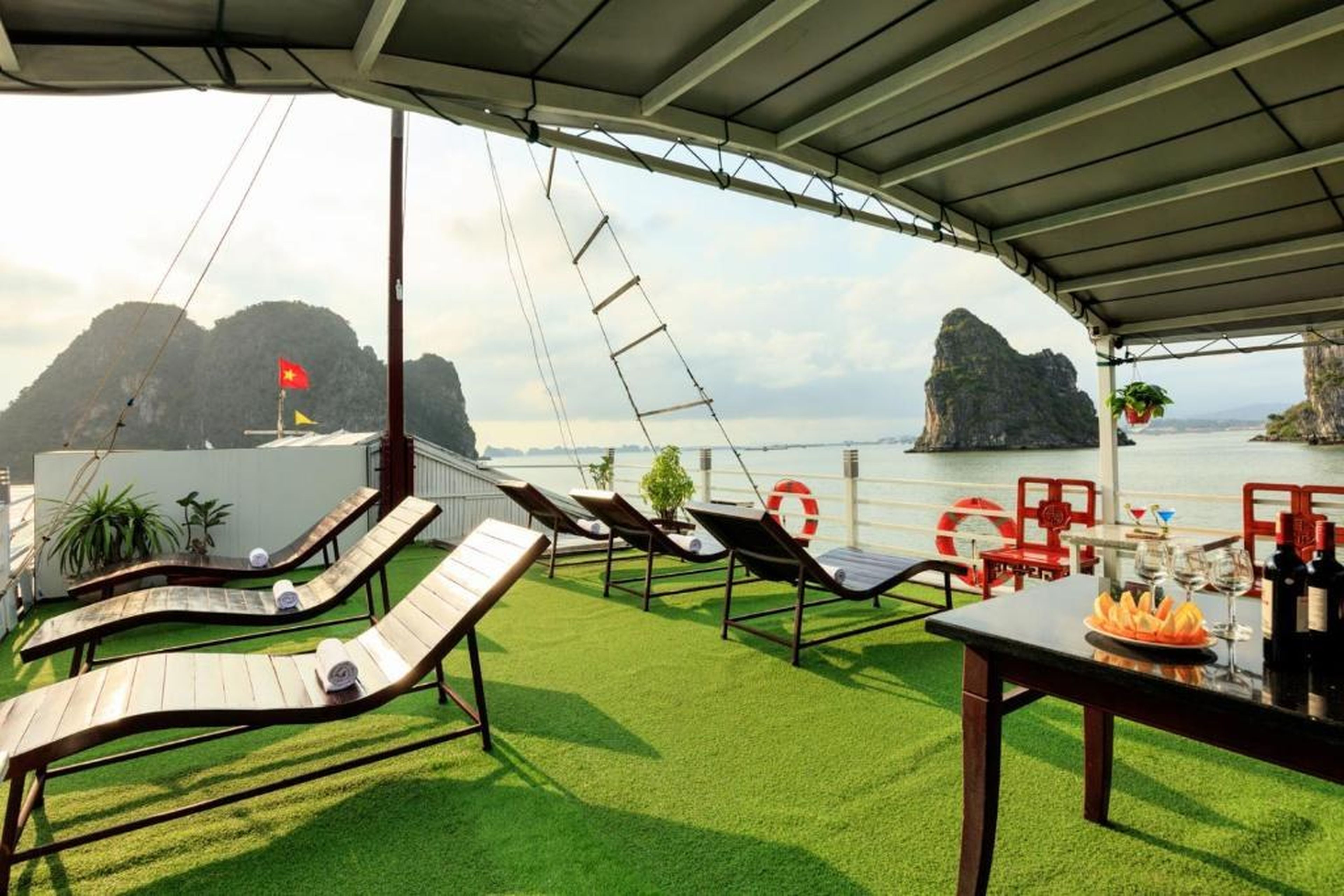 Cozy Bay Classic Cruise - Hình 49