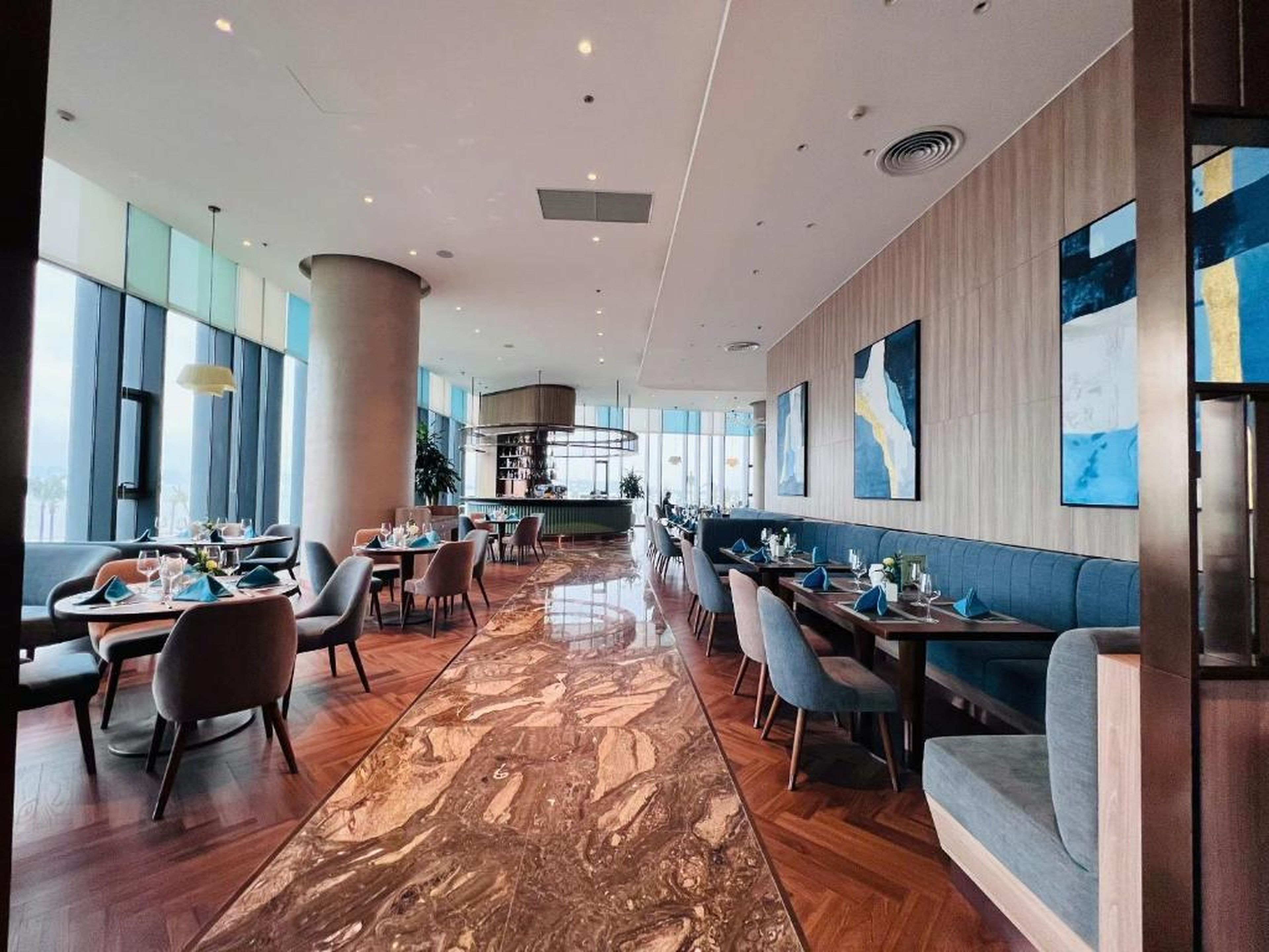 A La Carte Ha Long Apartments by Kevin & Anna - Hình 5