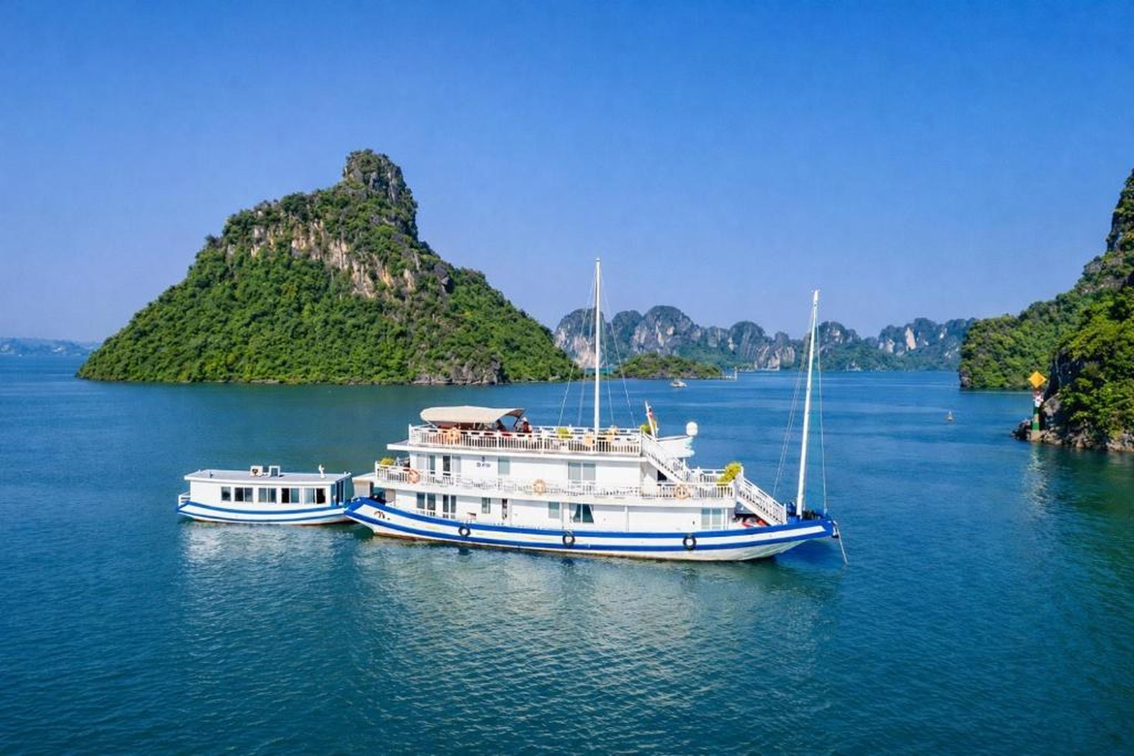 Private Sail Ha Long - Bai Tu Long - Hình 22