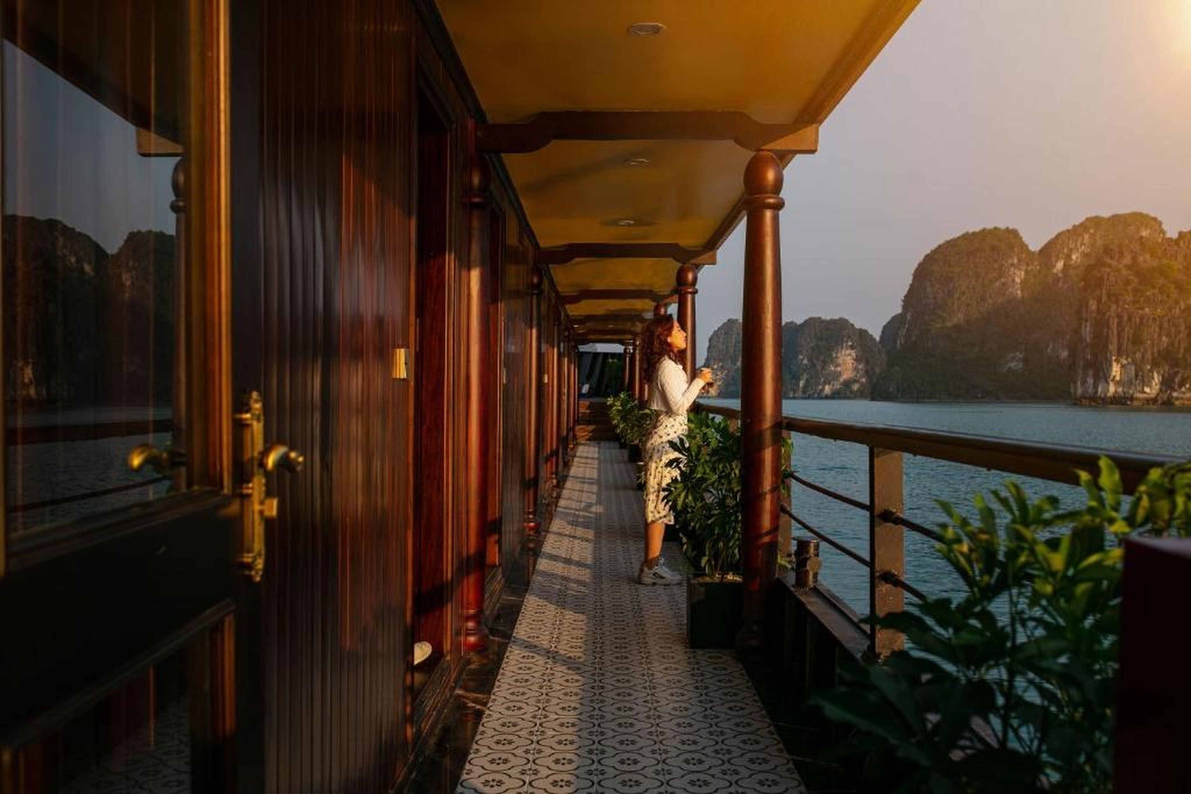 Nostalgia Halong Cruise - Hình 12