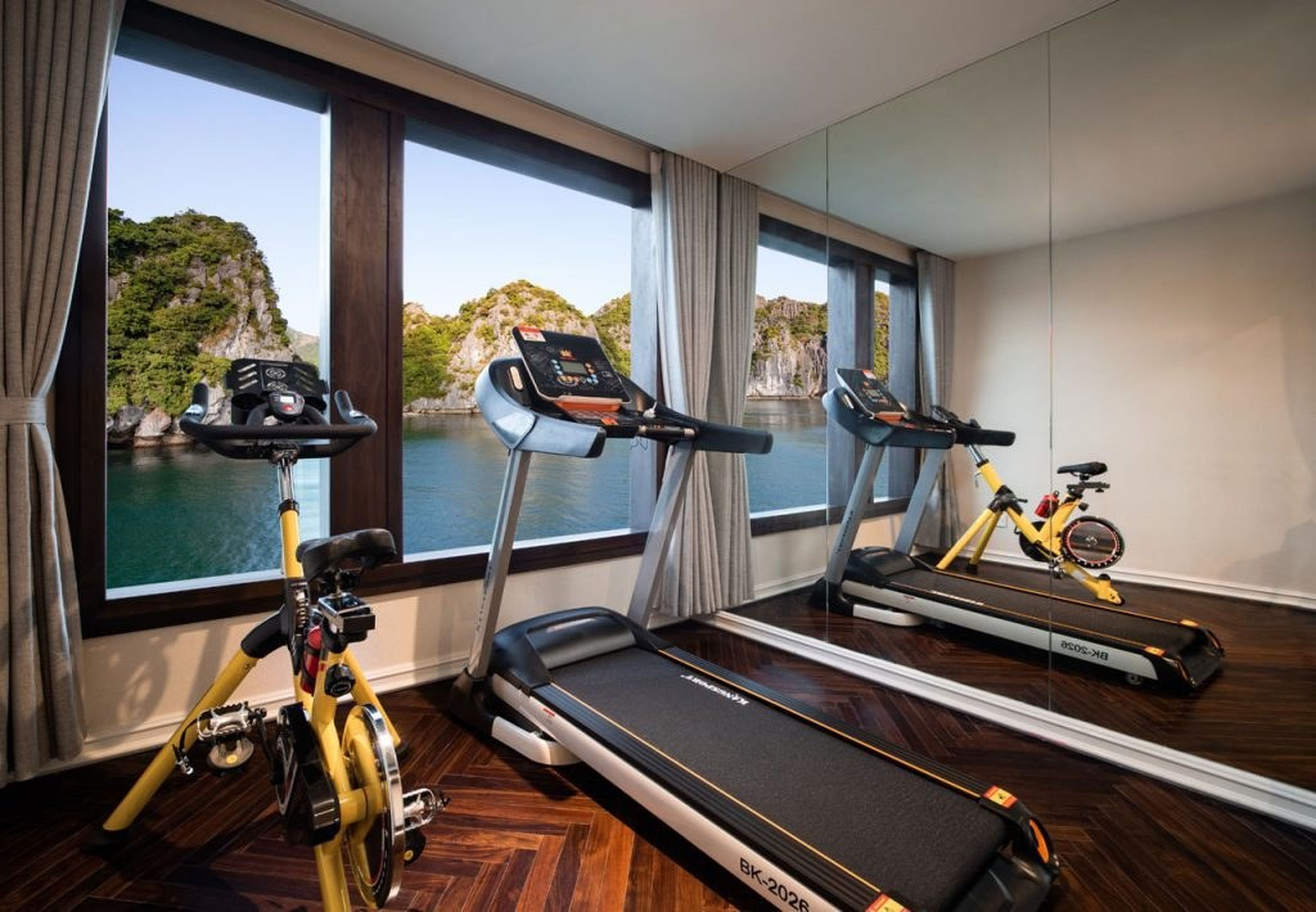 Explore Ha Long Bay – Lan Ha Bay in One Day with Jade Sails Cruise - Hình 6