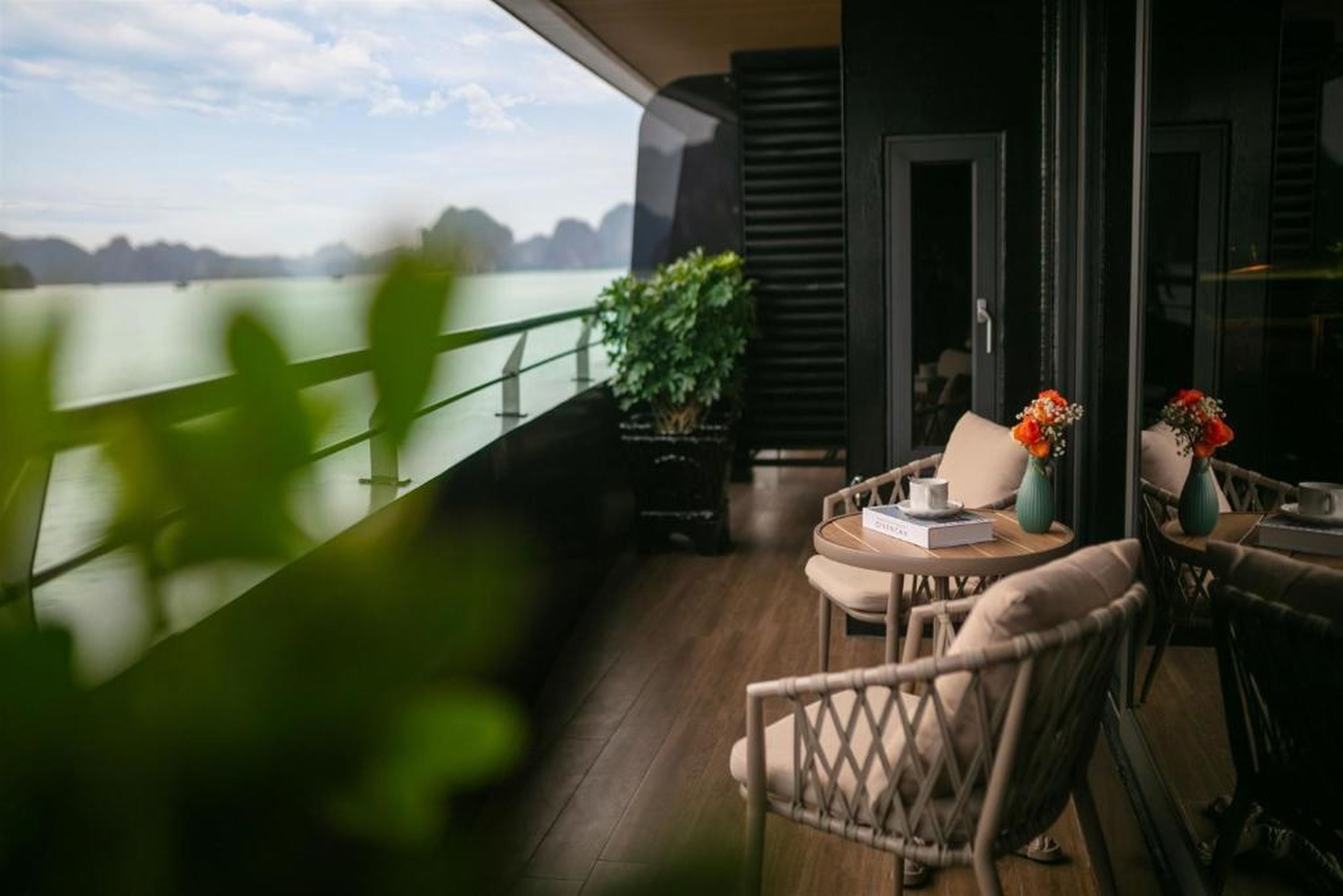 Calista Cruise - A Ha Long Bay Spectacle - Hình 30