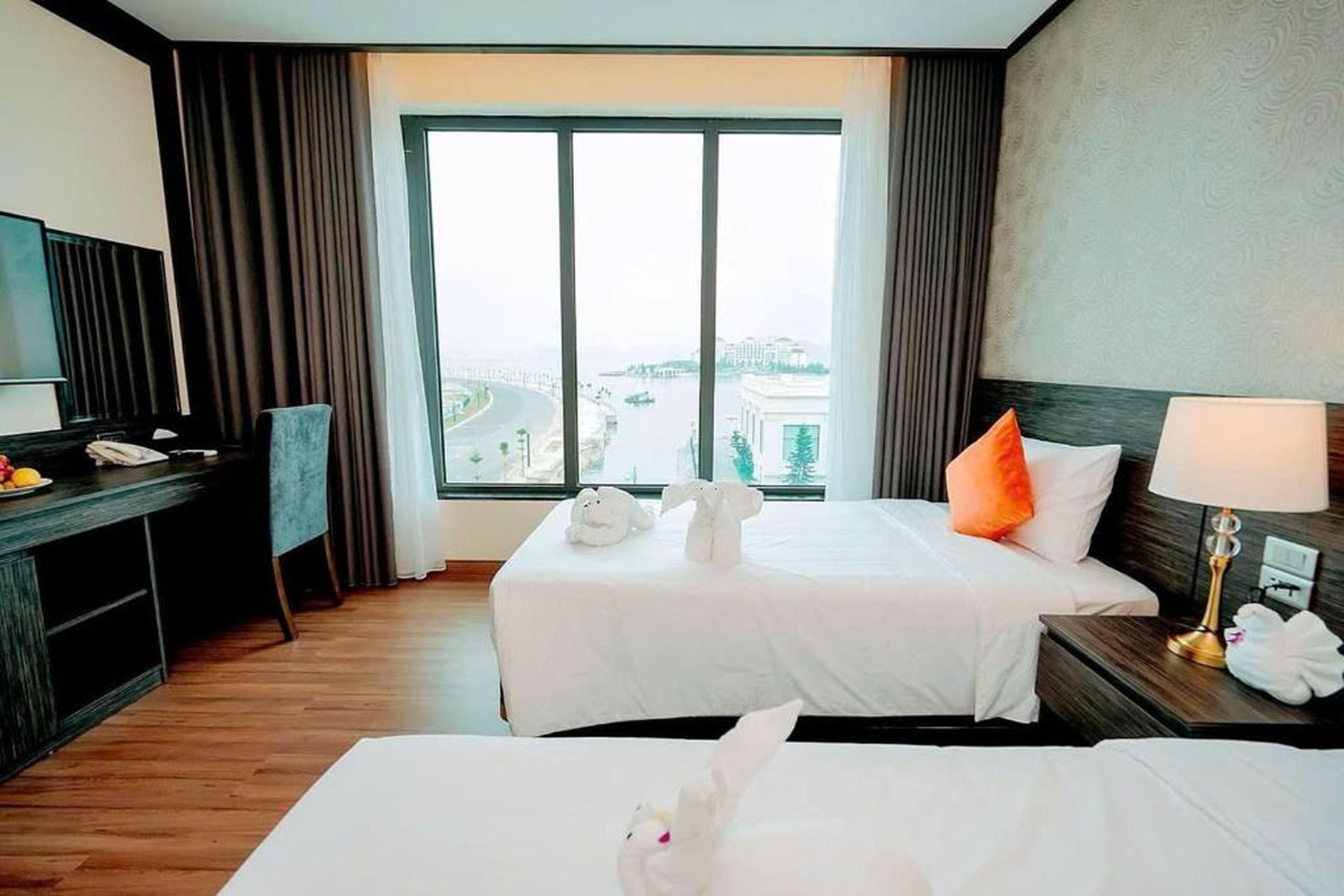 The One Ha Long Hotel - Hình 25