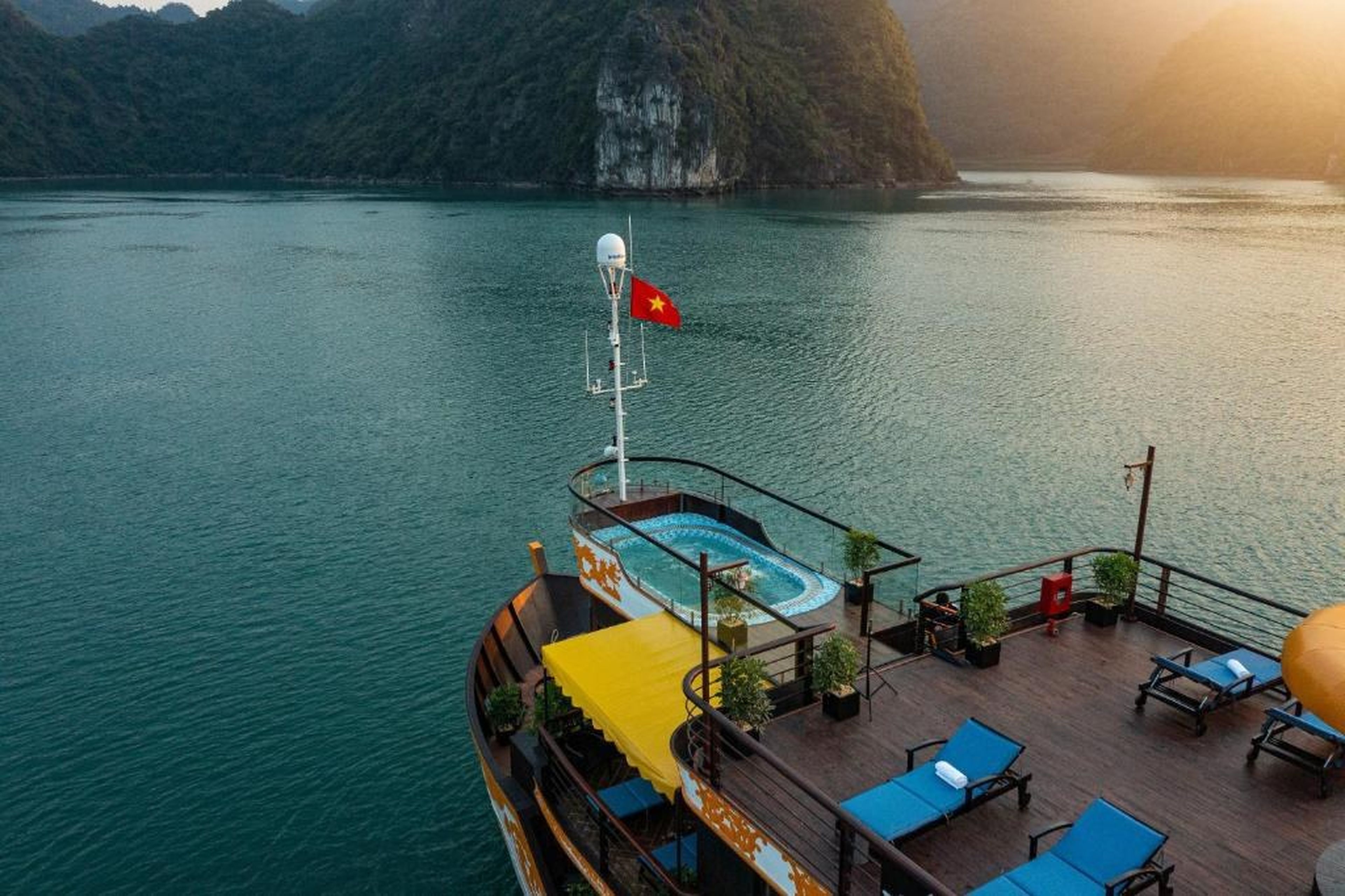 Nostalgia Halong Cruise - Hình 5