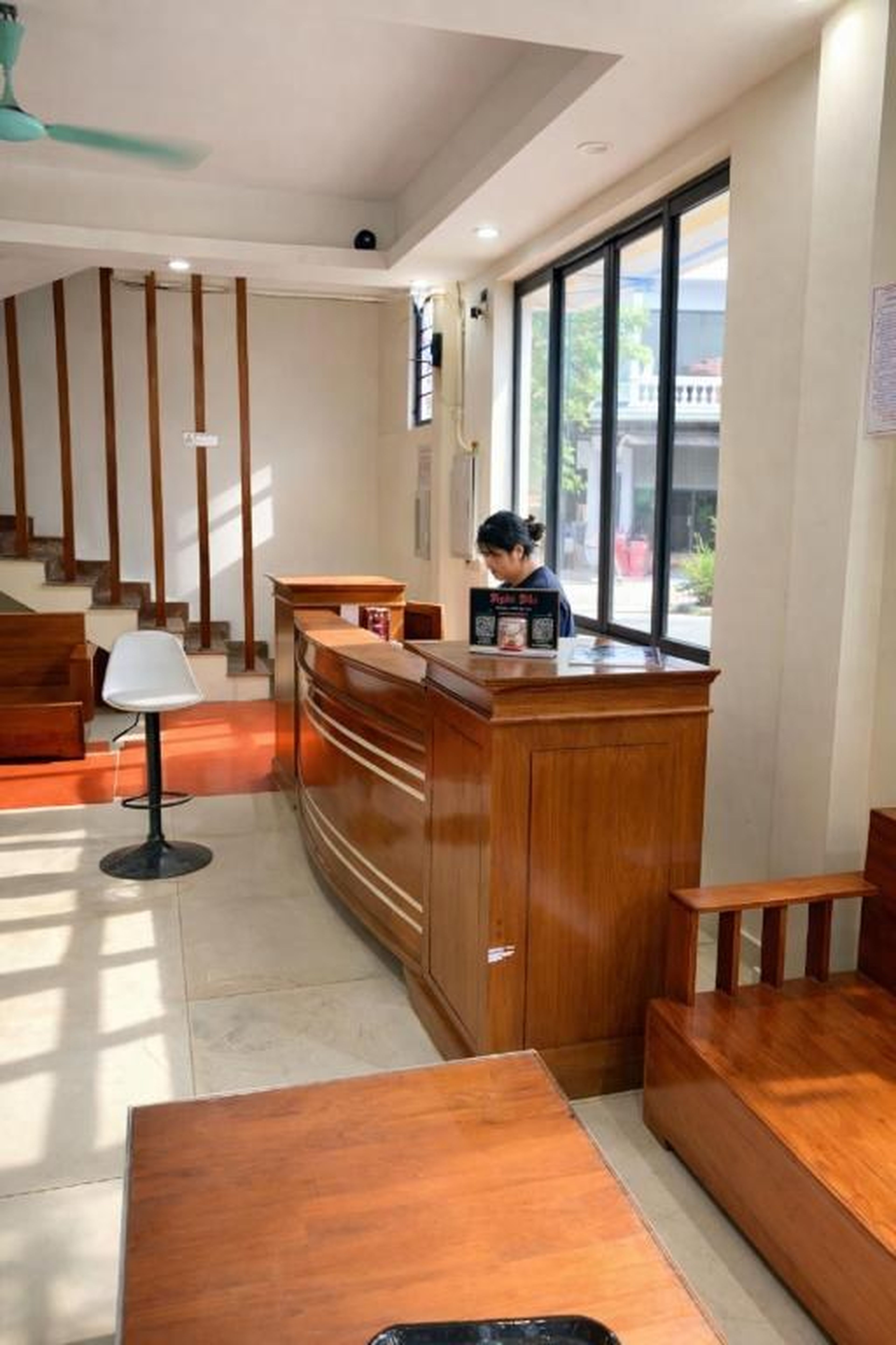Khách Sạn Thành Trung Vàn Chảy - Hình 1