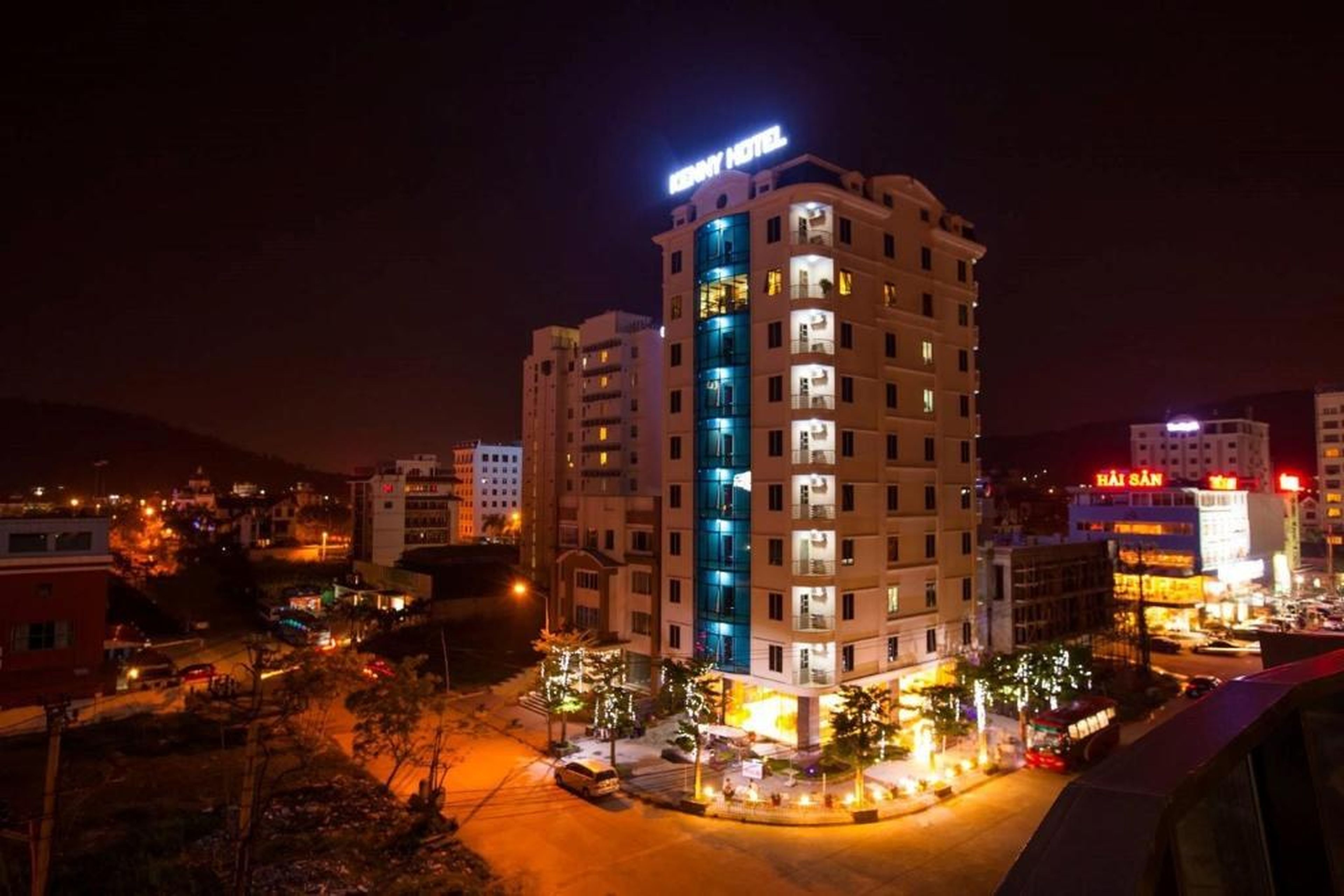 Kenny Hotel Ha Long - Hình 30