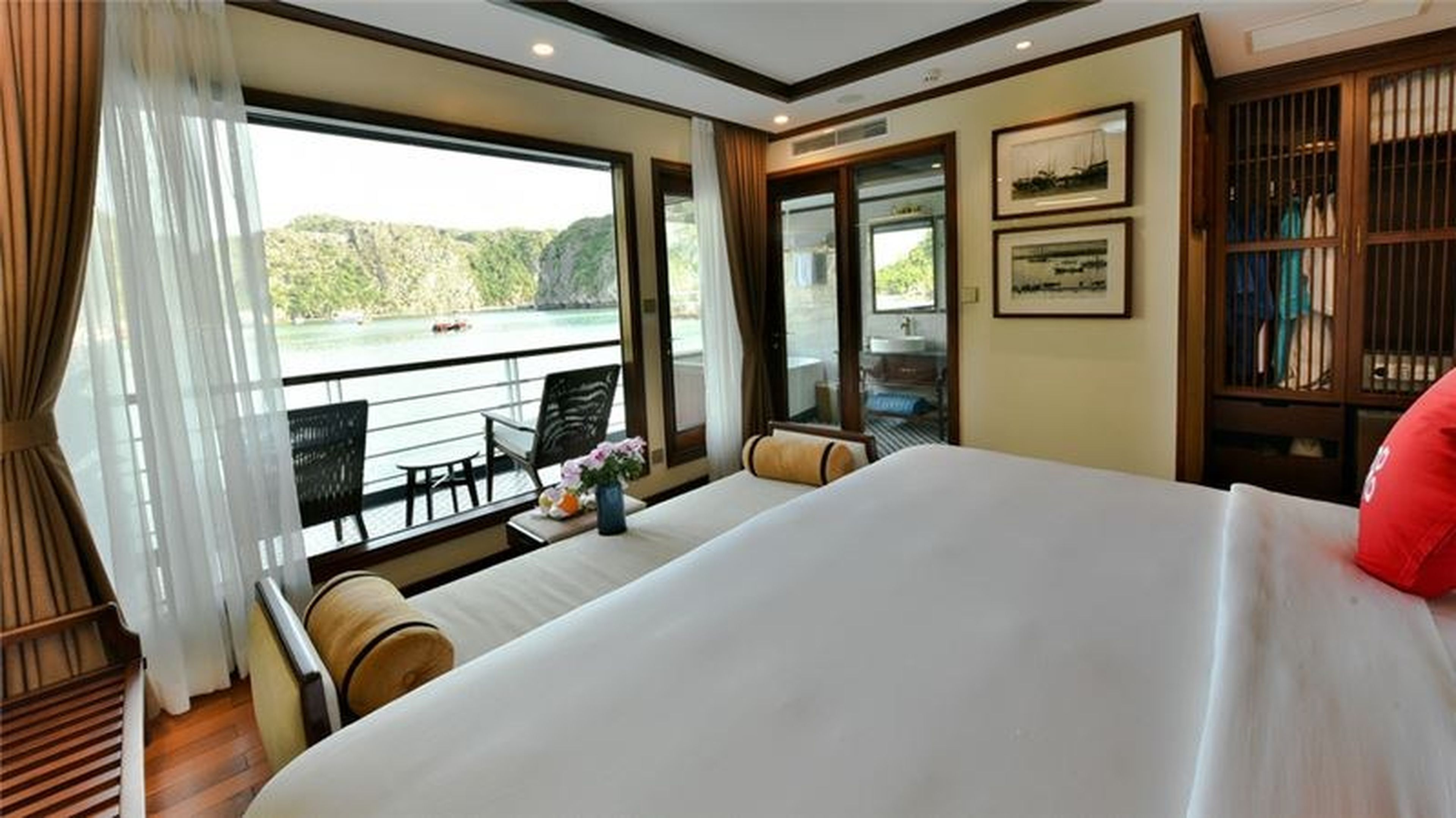 Ha Long Travel – Top 6 Luxury Cruises with Attractive Deals - Hình 23