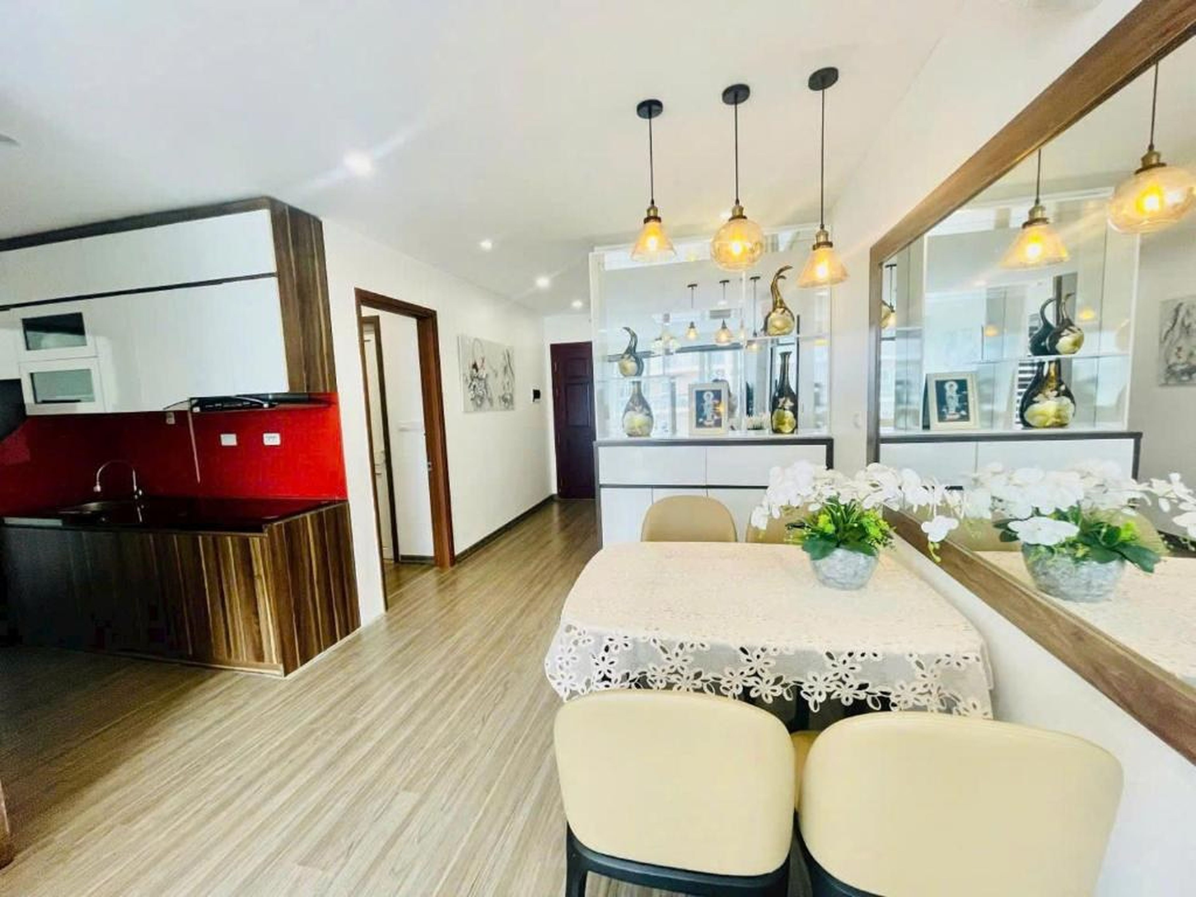 2BR Luxury Apt, Sea View, Heart of Bai Chay - Hình 19