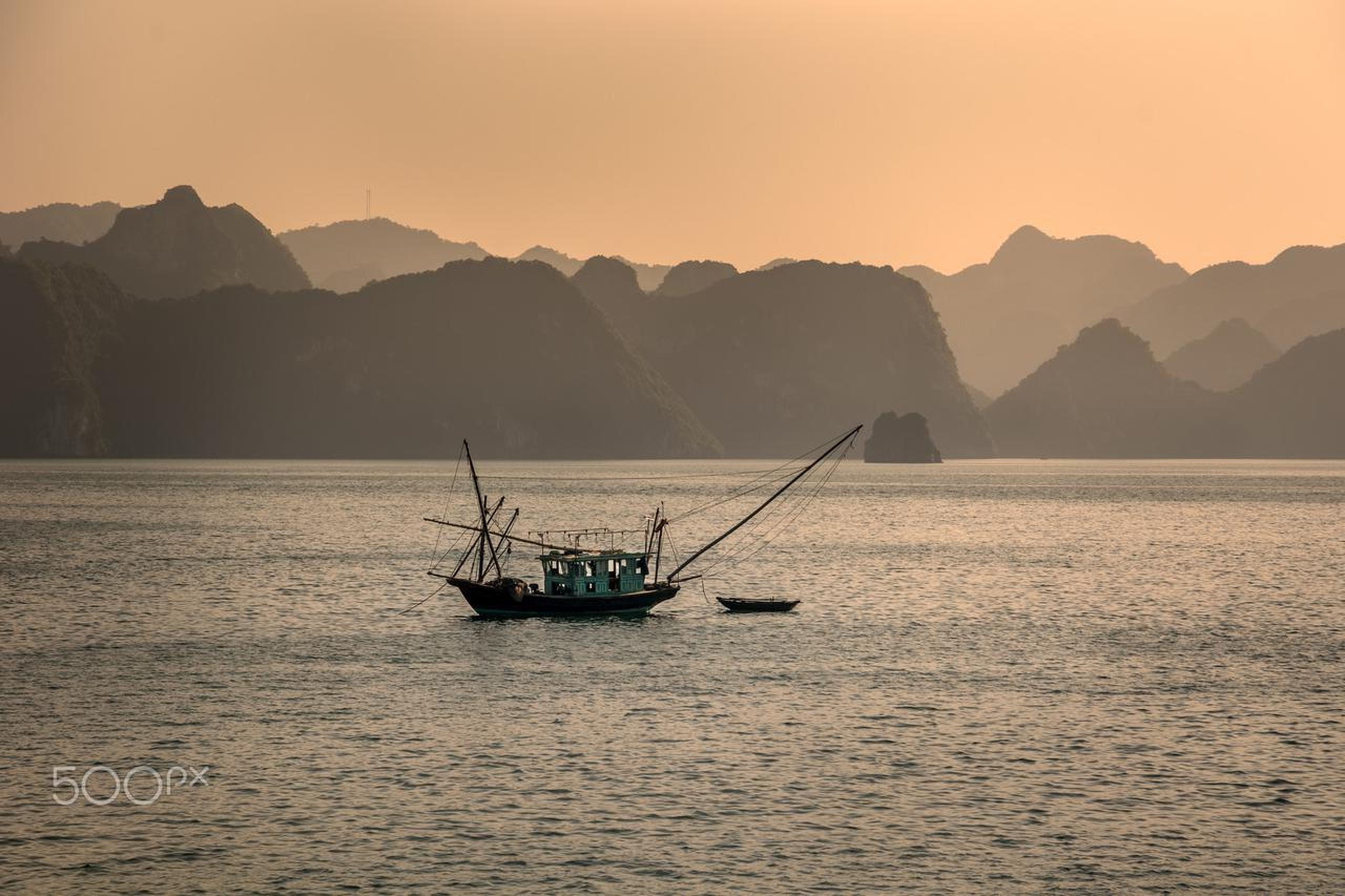 Mua sắm và giải trí
