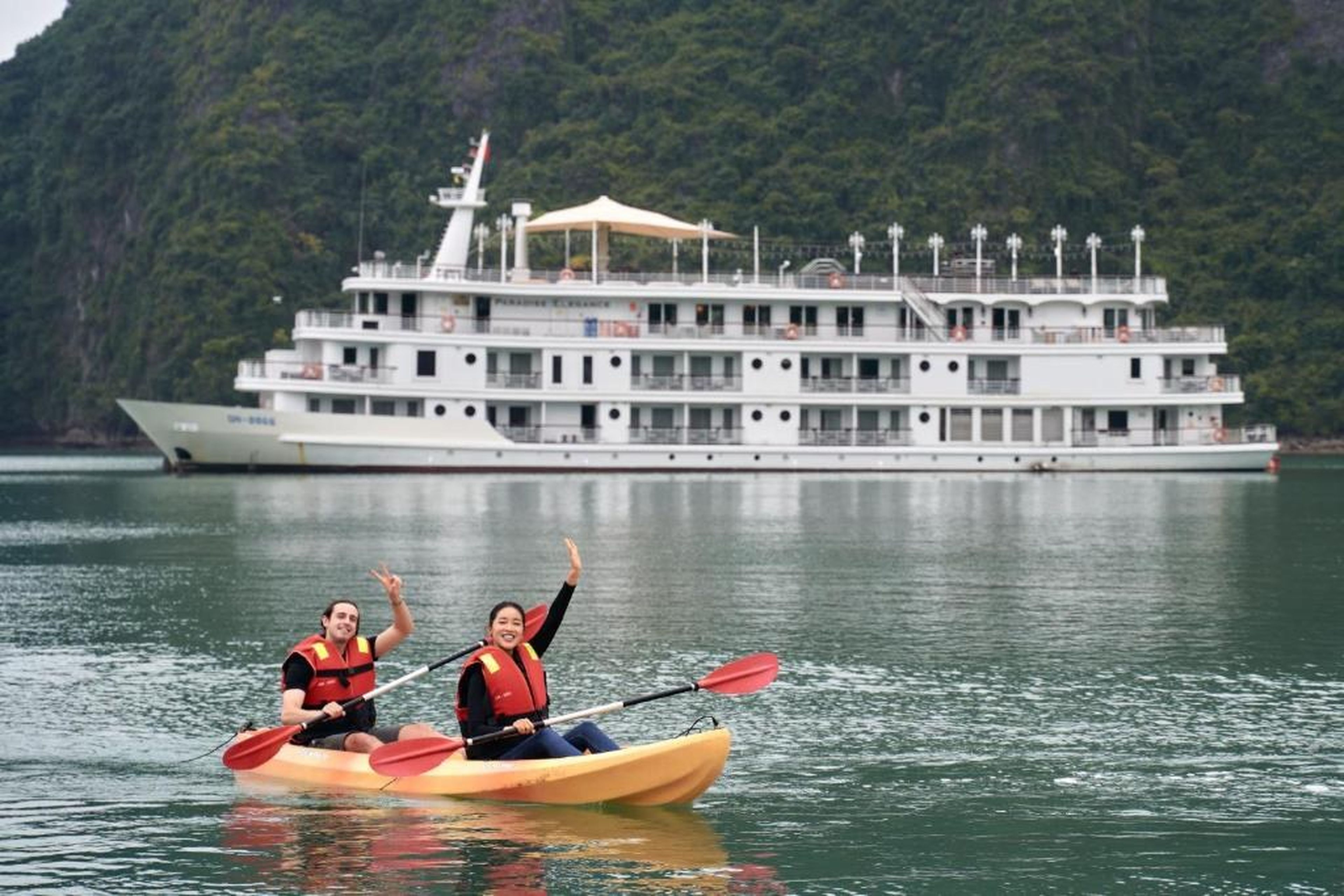 Paradise Elegance Cruise Halong - Hình 17