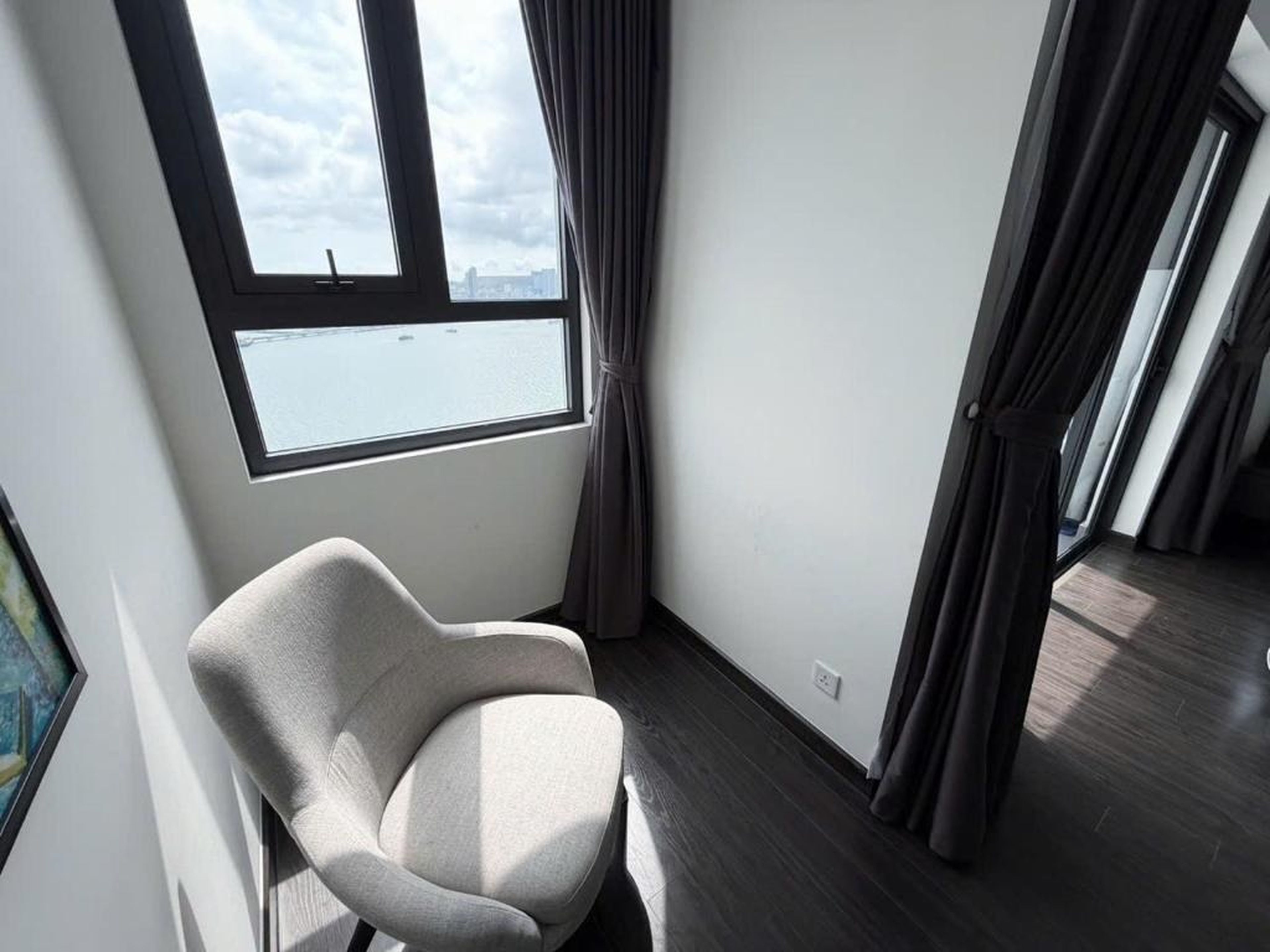 Sapphire Ha Long Apartment - Sea View - Hình 37