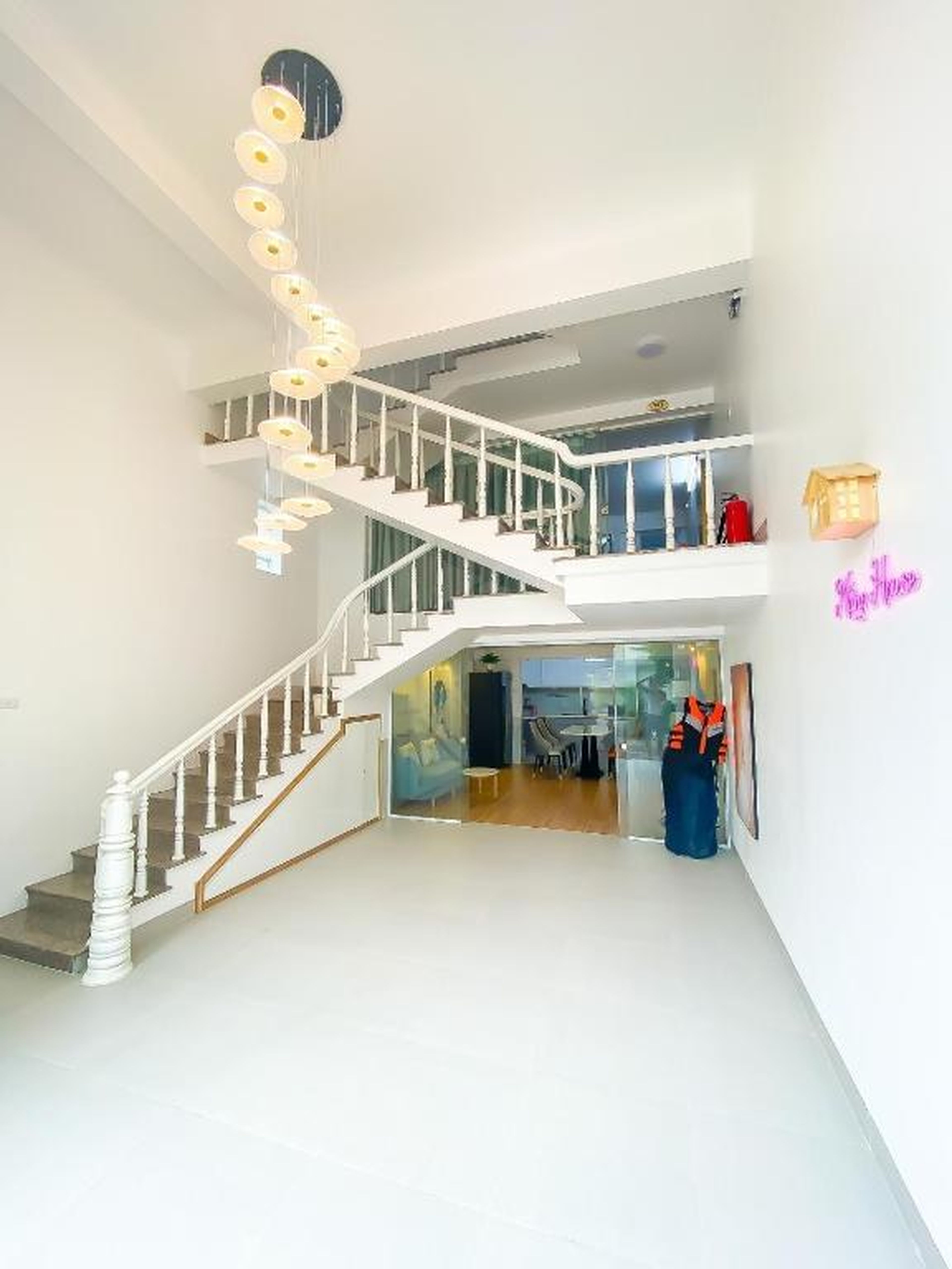 Nắng House - Ngôi Nhà 5 Phòng Ngủ cách công viên Sun World 500m - Hình 7