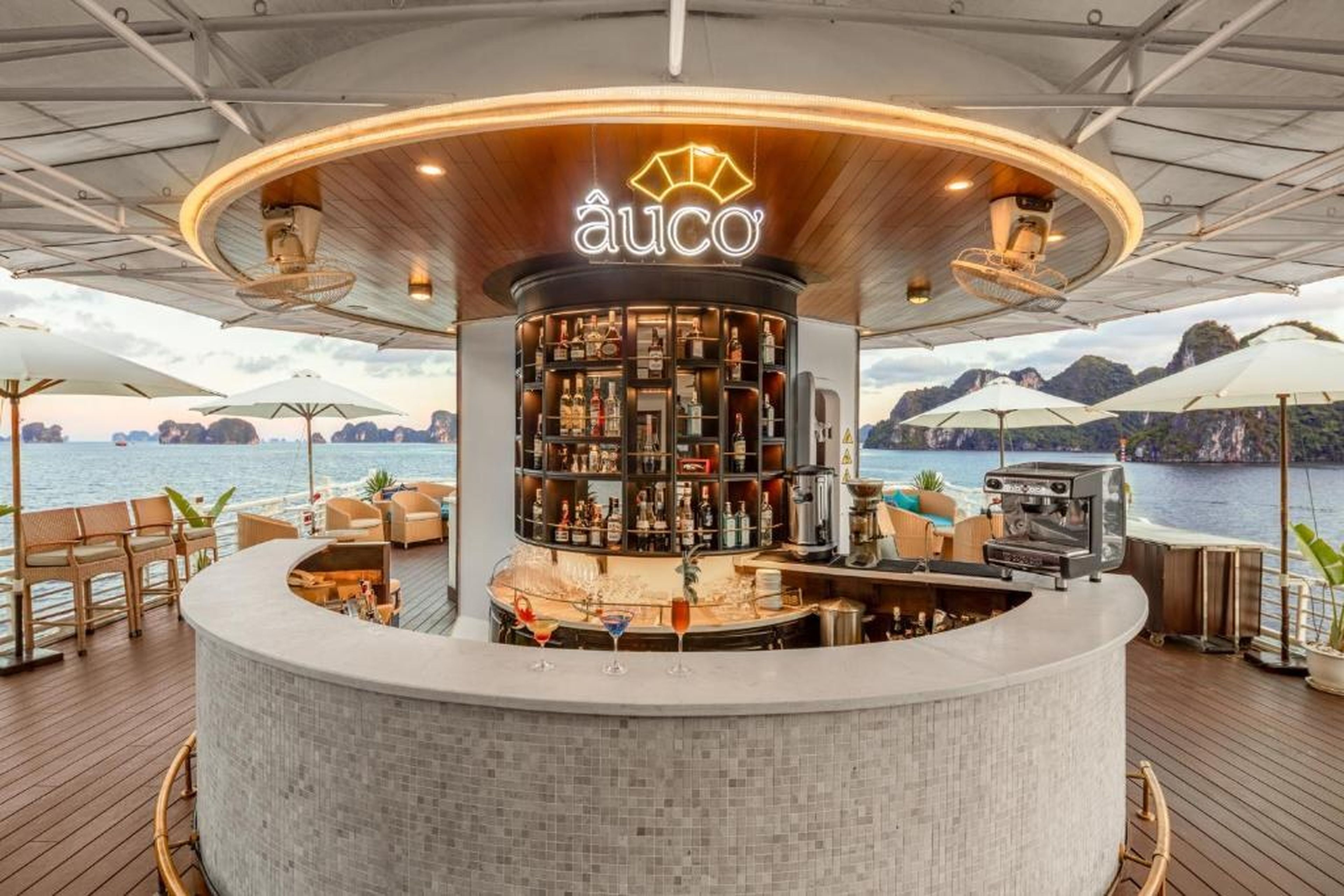 The Au Co Cruise - Longest Cruise 2 Bays - Hình 20