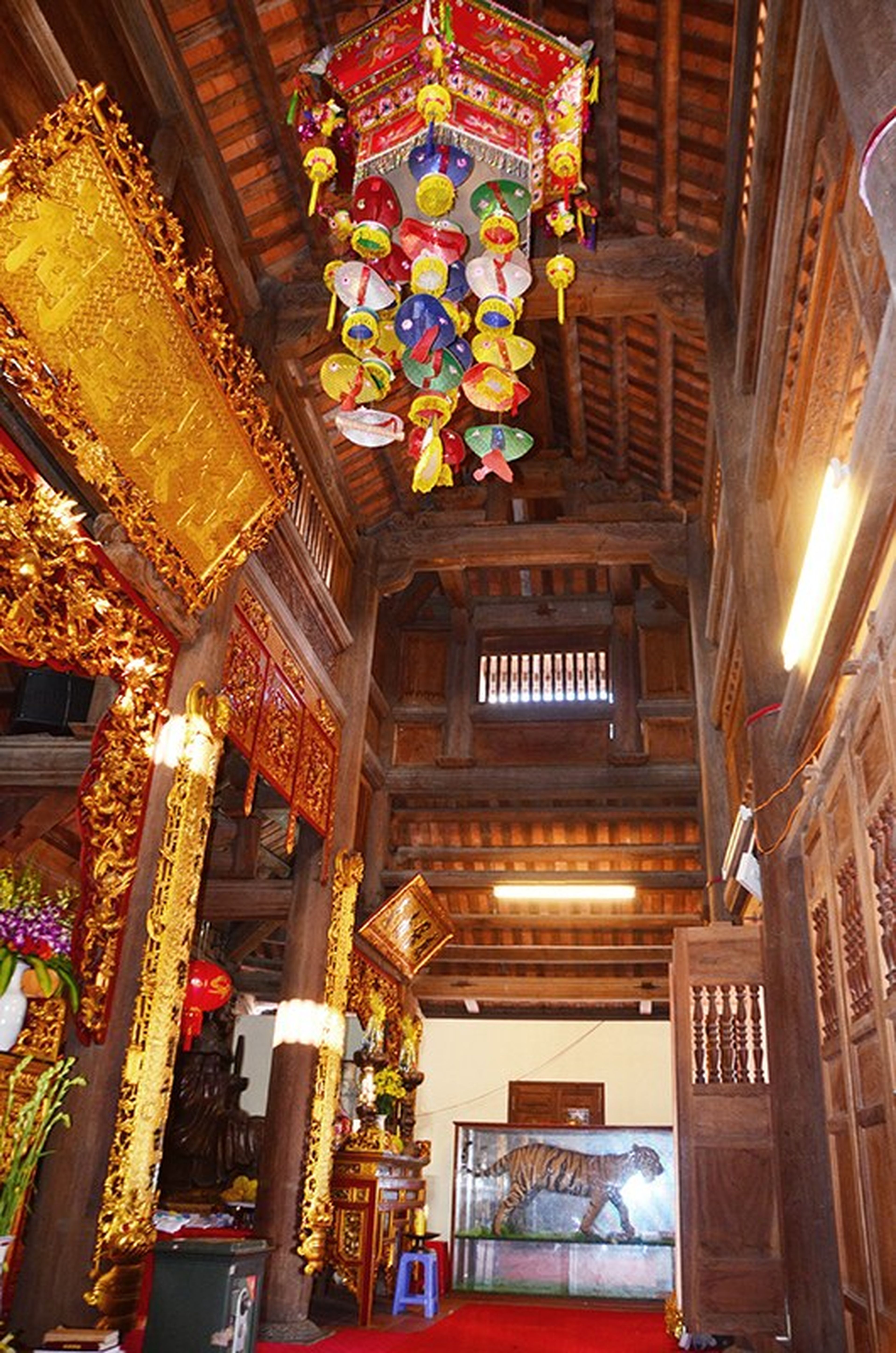 사택 사원 – 조국의 최전방에 자리한 신성한 사원 - Hình 15